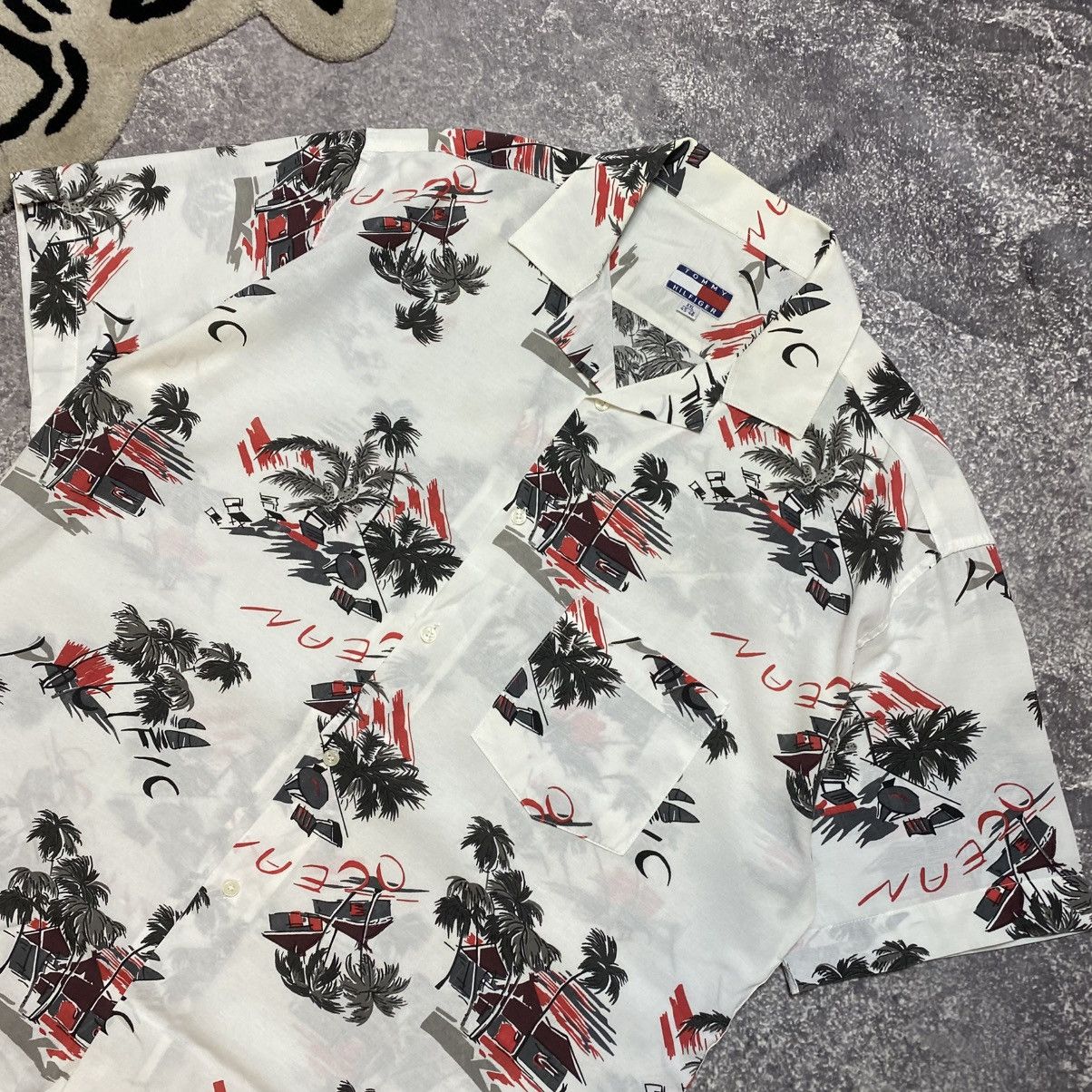 Tommy Hilfiger Vintage Tommy Hilfiger Hawaii 90’s Graphic shirt Size US XXL / EU 58 / 5 - 2 Thumbnail