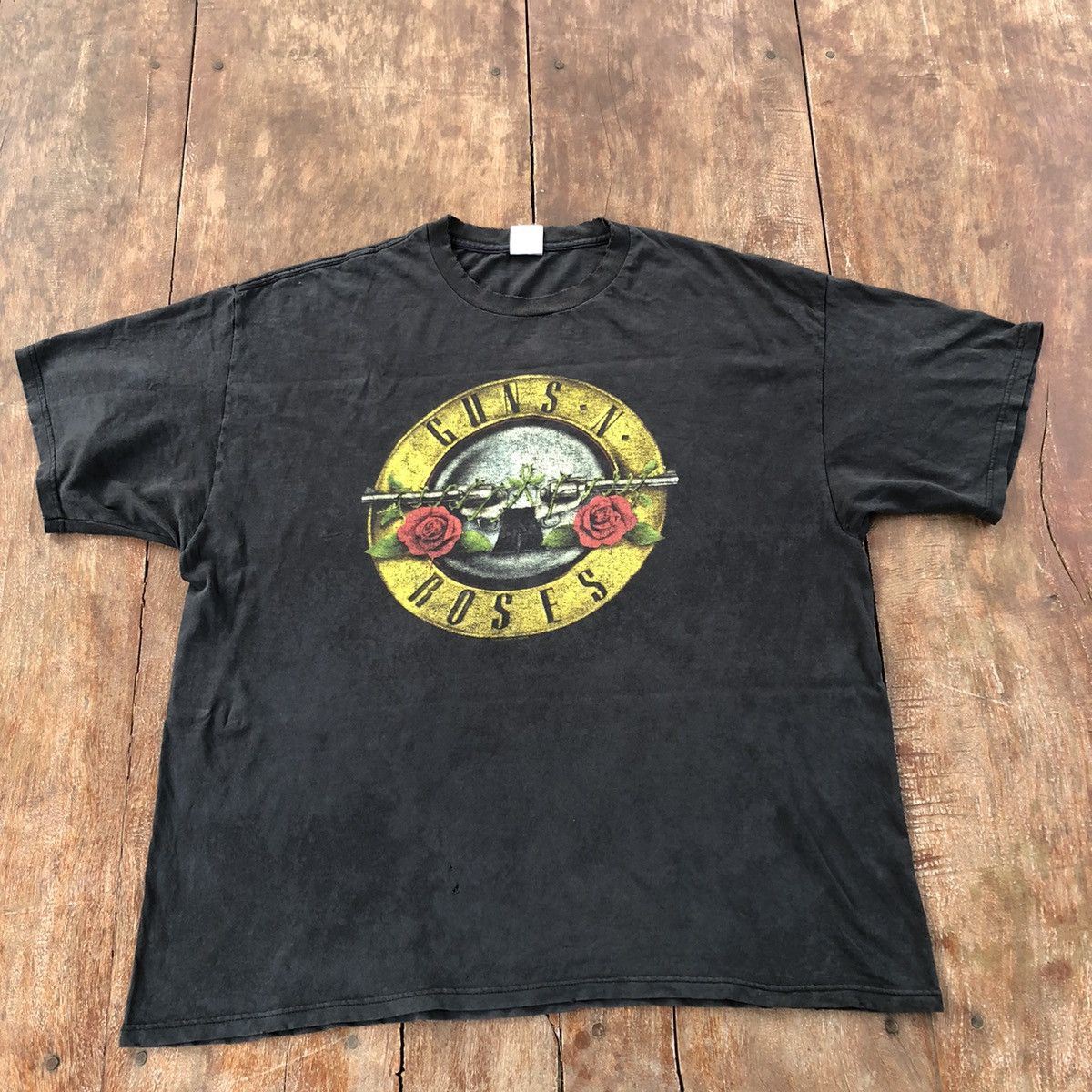Band Tees Vintage 2000 Guns N Roses Distressed T Shirt Size US XXL / EU 58 / 5 - 2 Thumbnail