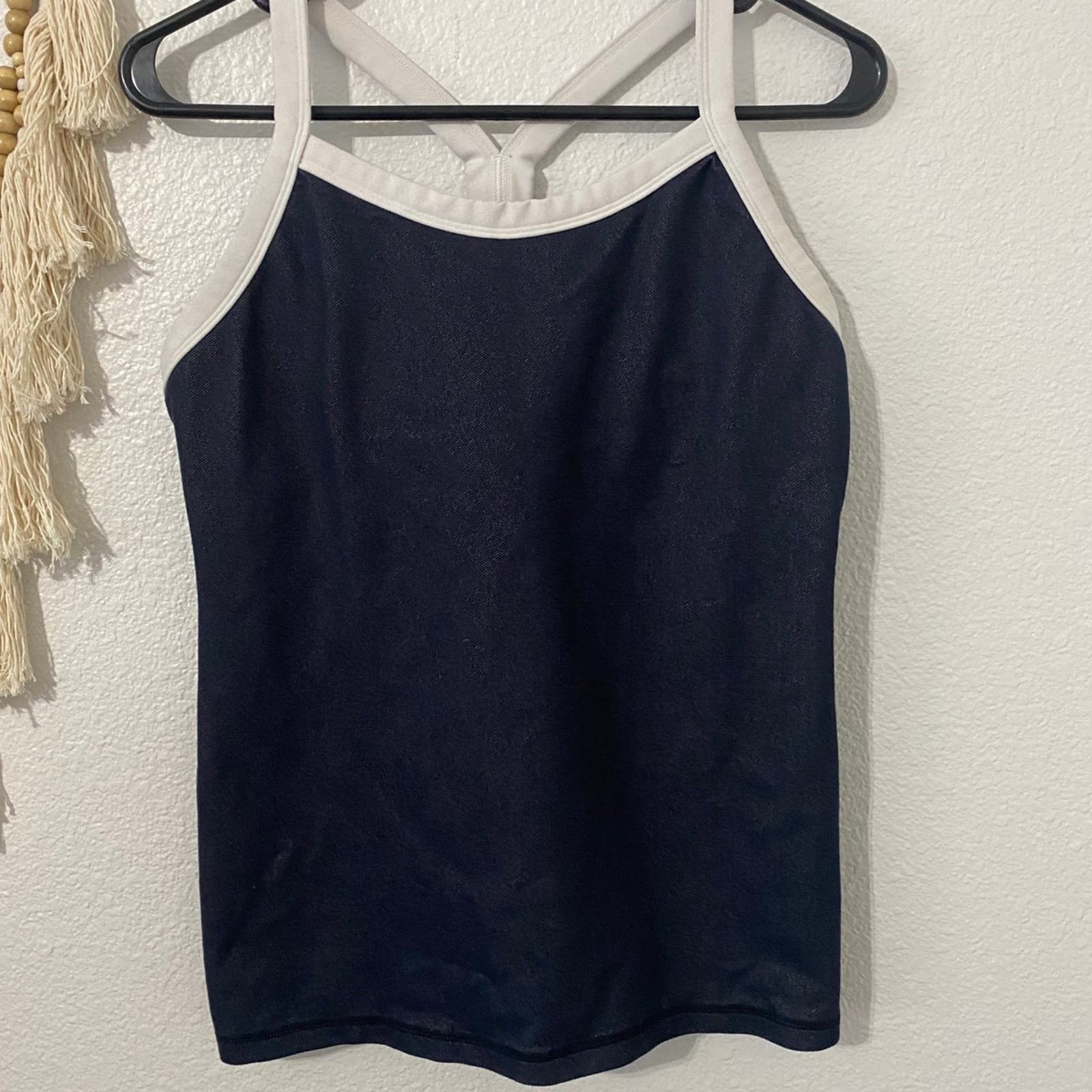 Lululemon lululemon tank top size 10 Size L / US 10 / IT 46 - 1 Thumbnail