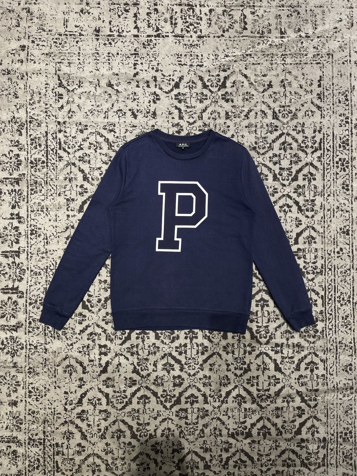 A.P.C. A.P.C Paris “P” Logo Crewneck Size US XS / EU 42 / 0 - 1 Thumbnail