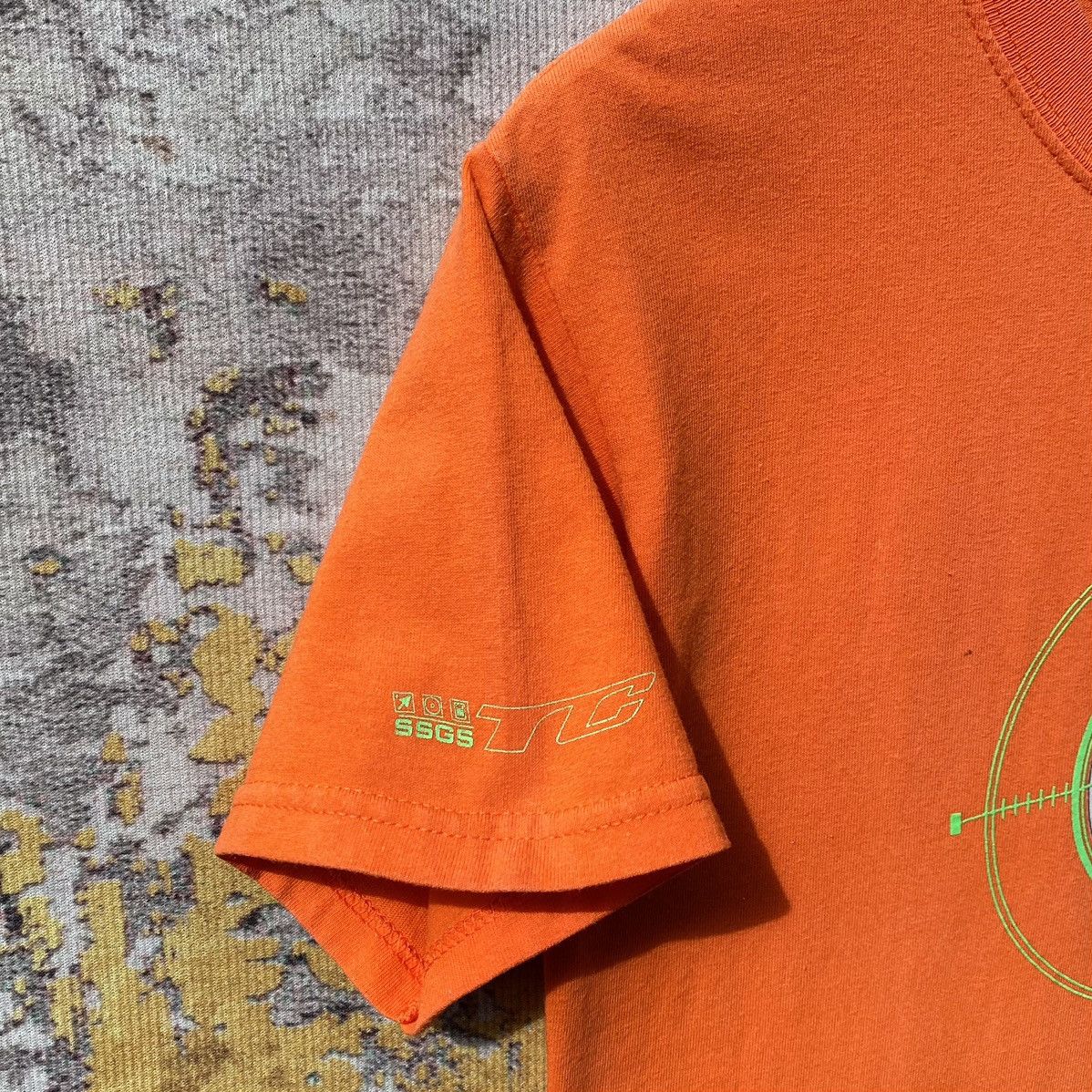 Vintage Vintage T&C Surf Design Hawaii Ting Yang Skate Scope Shirt Size US S / EU 44-46 / 1 - 11 Thumbnail