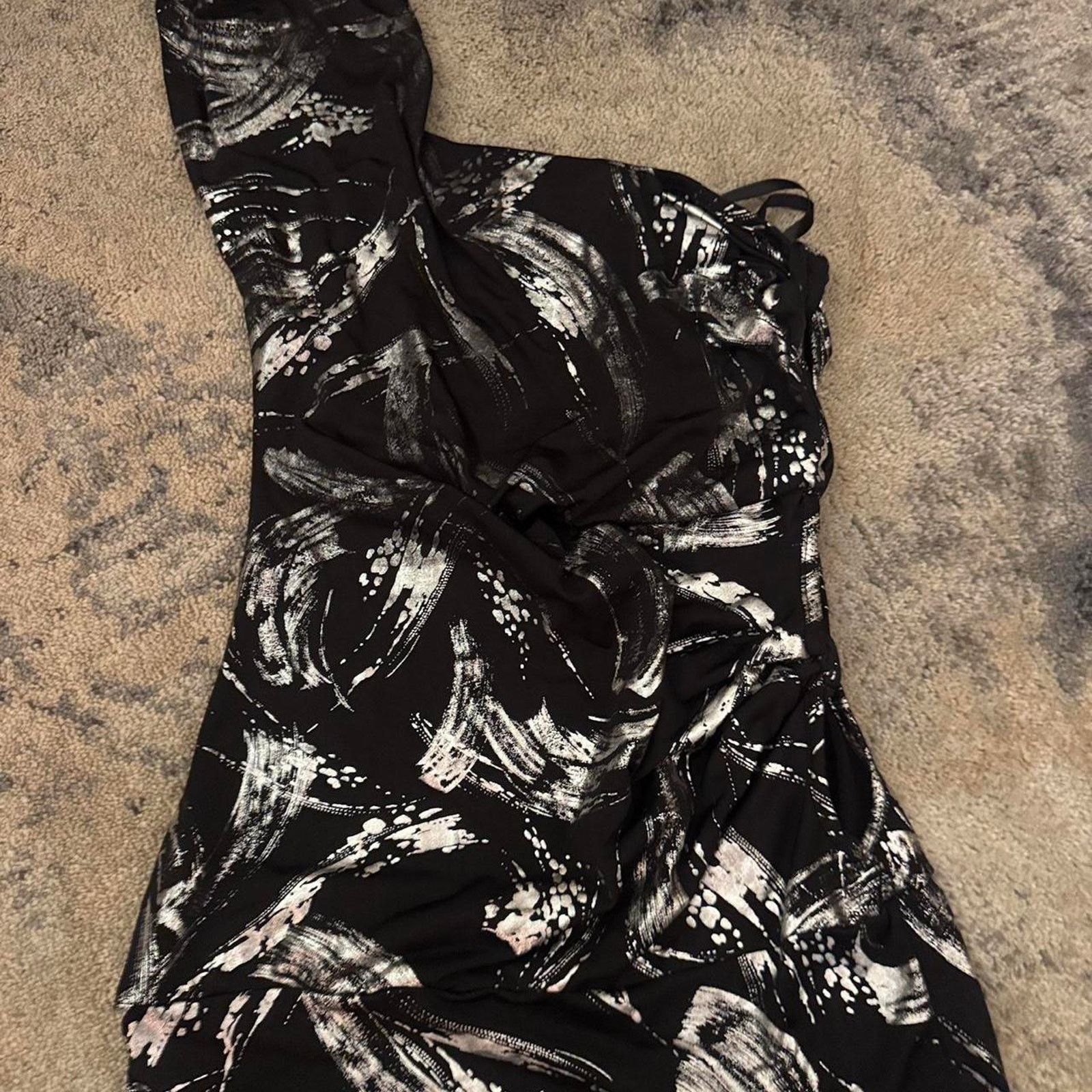 Other Black one shoulder black and silver top Size S / US 4 / IT 40 - 6 Thumbnail