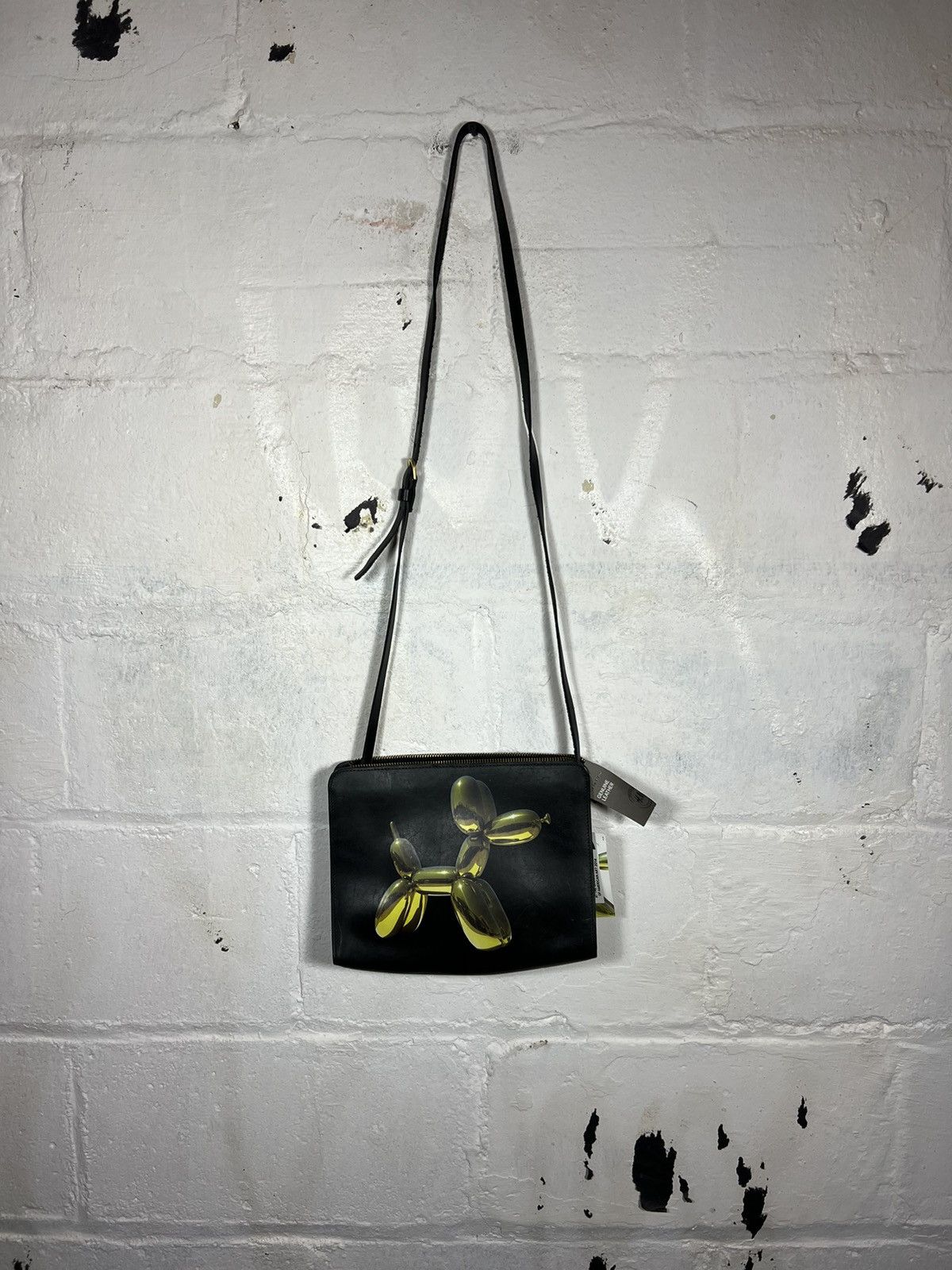 image of H&M Jeff Koons / H+M 'yellow Balloon Dog' Handbag Clutch in Black, Women's