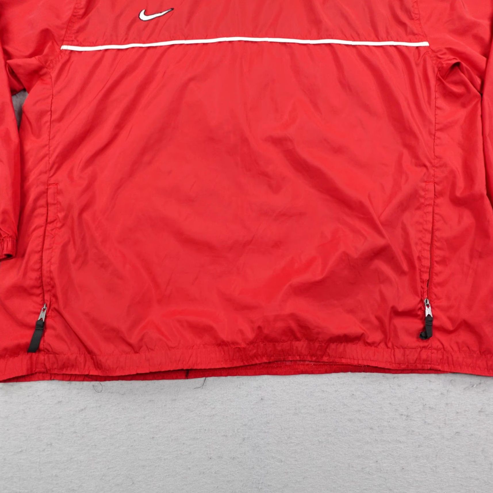 Nike VINTAGE Nike Jacket Windbreaker L Red Large Pullover V Neck Pockets Zipped Pockets 90s Outdoor Sports Mens Size US L / EU 52-54 / 3 - 4 Thumbnail
