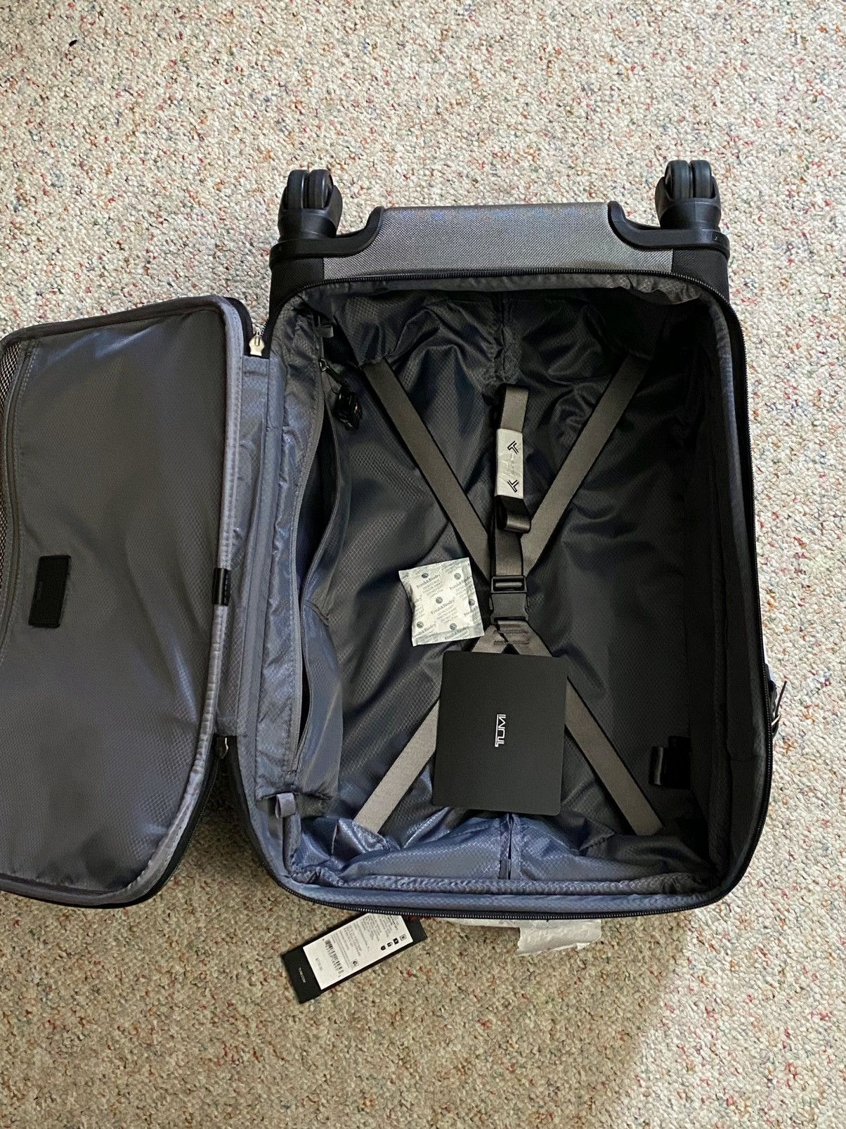 Tumi TUMI Merge International Front Lid Four-Wheel Carry-On Size ONE SIZE - 10 Thumbnail