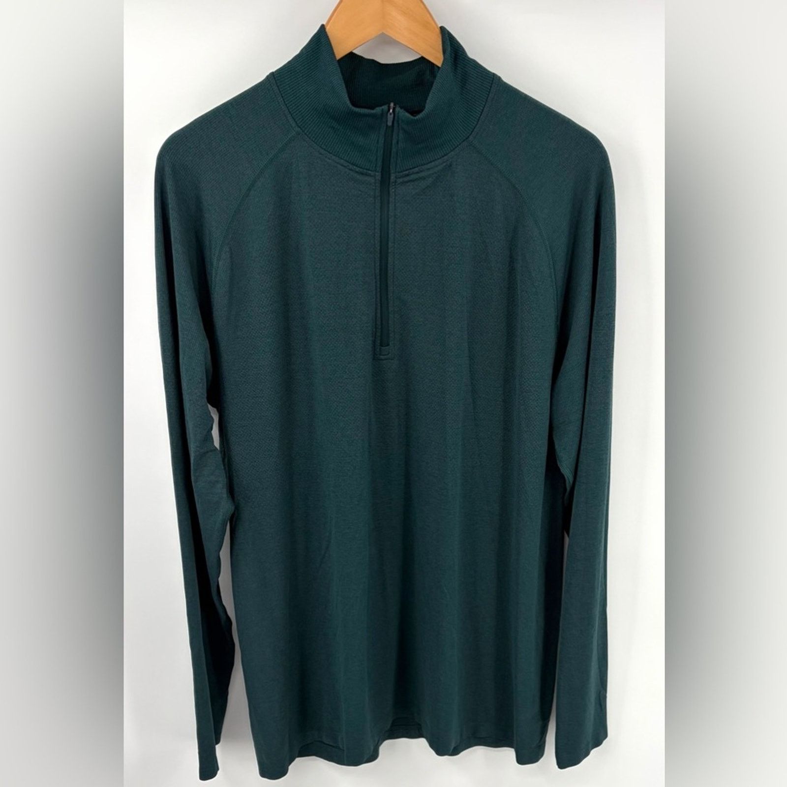VSTR VRST men’s circuit seamless 1/4 zip pullover green dusk XXL Size US XXL / EU 58 / 5 - 1 Thumbnail