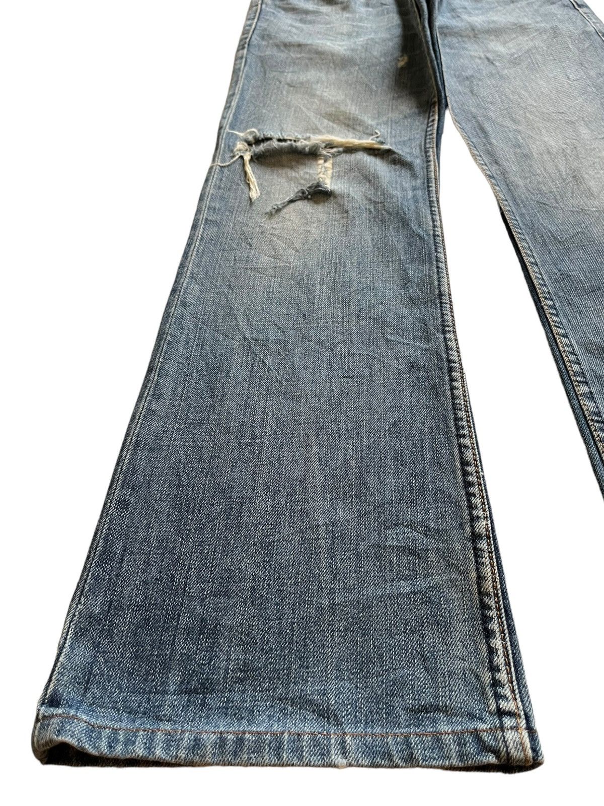 Japanese Brand Vintage Japanese Brand Faded Wash Distressed Flared Jeans Size US 29 - 6 Thumbnail