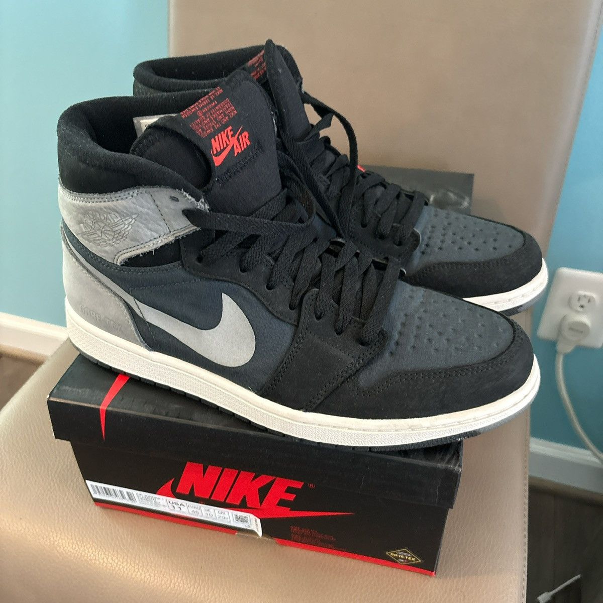 Nike Jordan 1 goretex Size US 11 / EU 44 - 1 Thumbnail