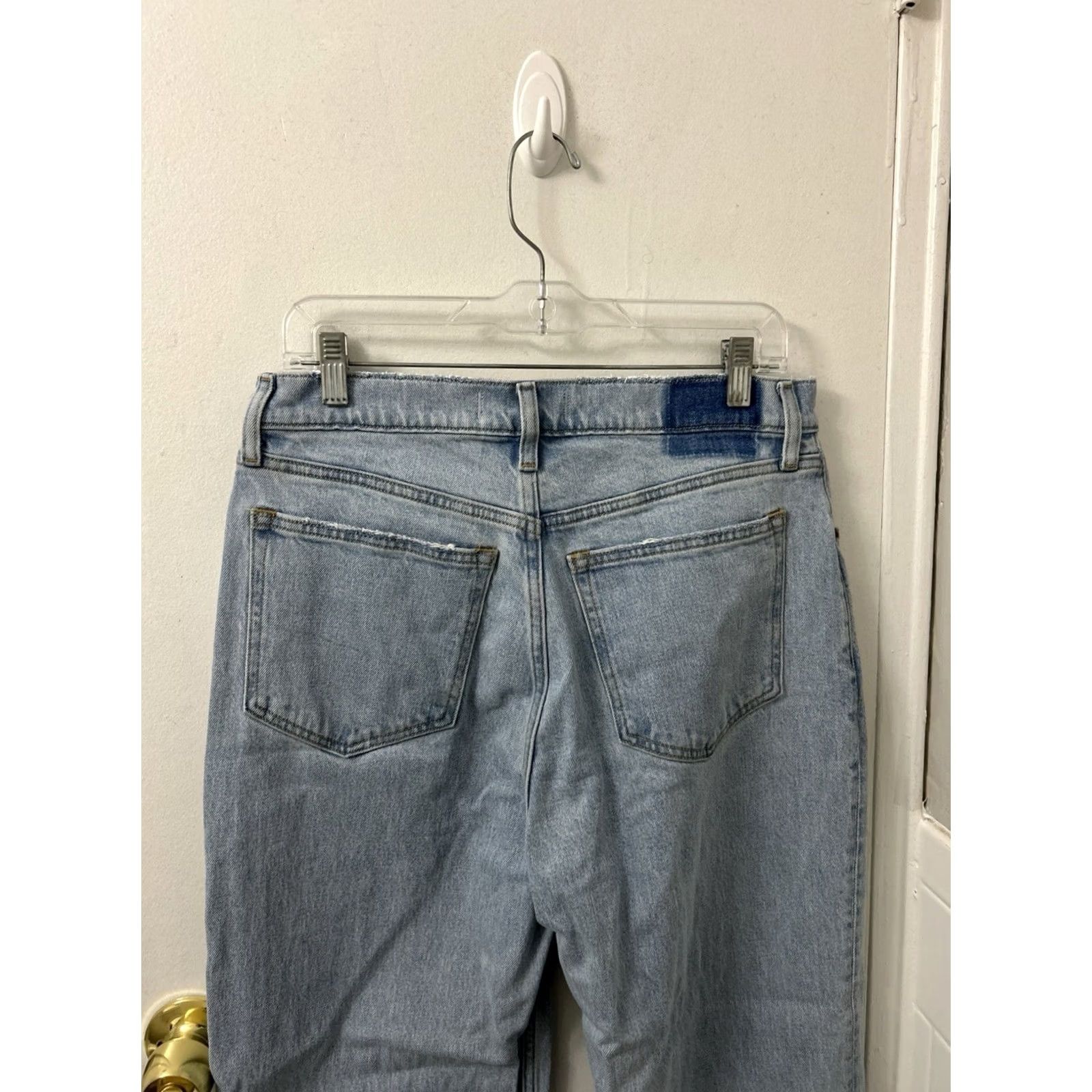 Abercrombie & Fitch Abercrombie & Fitch 90s Relaxed High Rise Jeans Womens Size 32 Light Wash Blue 90s Retro Vintage Style Jeans Women Size 24" / US 00 / IT 34 - 7 Thumbnail