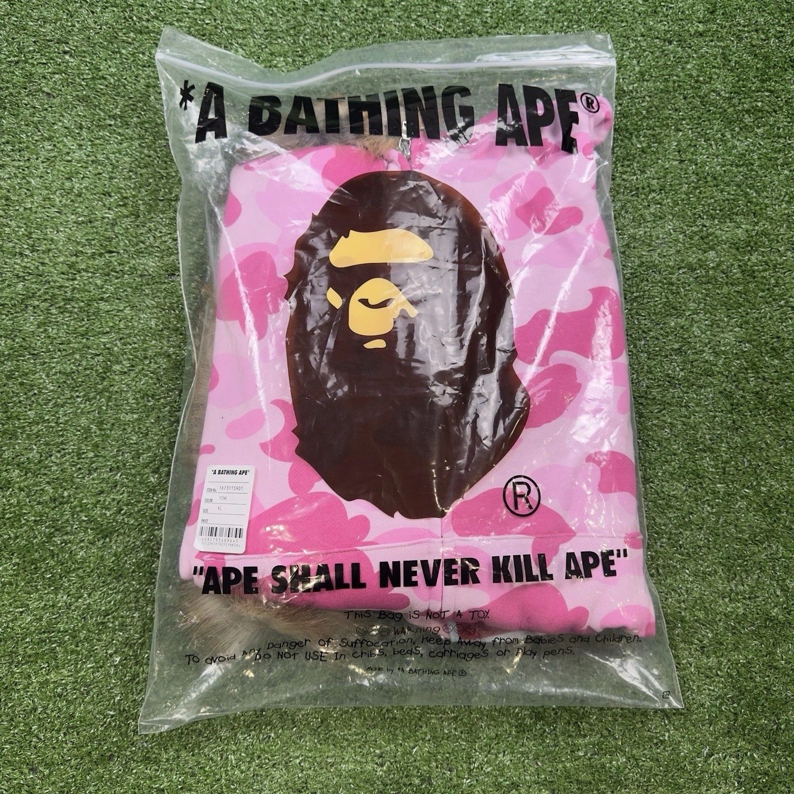 Bape BAPE® X DON TOLIVER FAUX FUR SHARK ZIP HOODIE PINK SIZE XL Size US XL / EU 56 / 4 - 1 Thumbnail