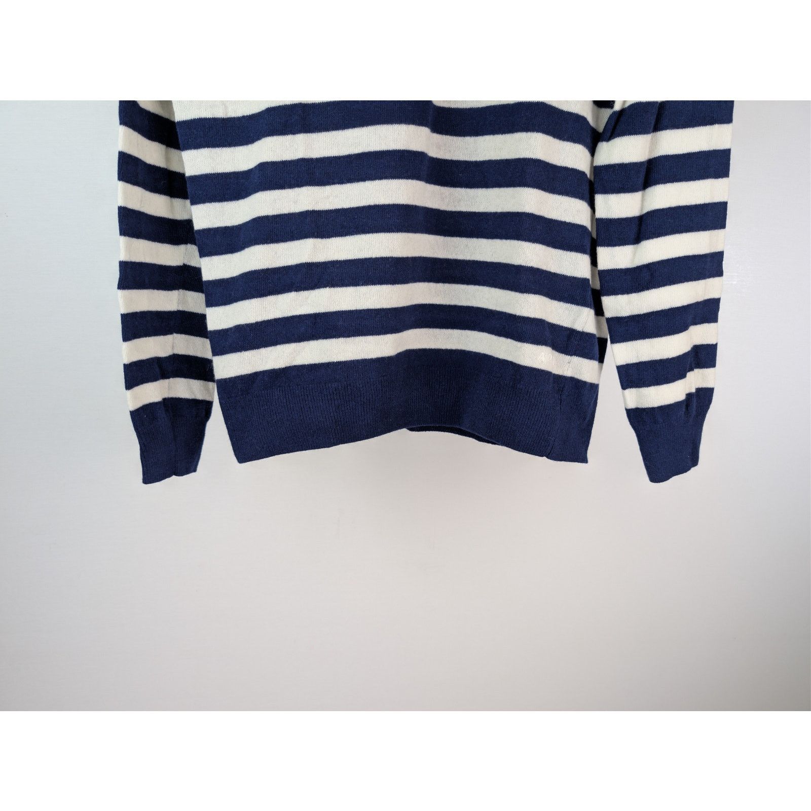 A.P.C. o1rshd1 CC20 Men's Ismael Striped Crew Knit sweater in Navy Size US M / EU 48-50 / 2 - 4 Thumbnail