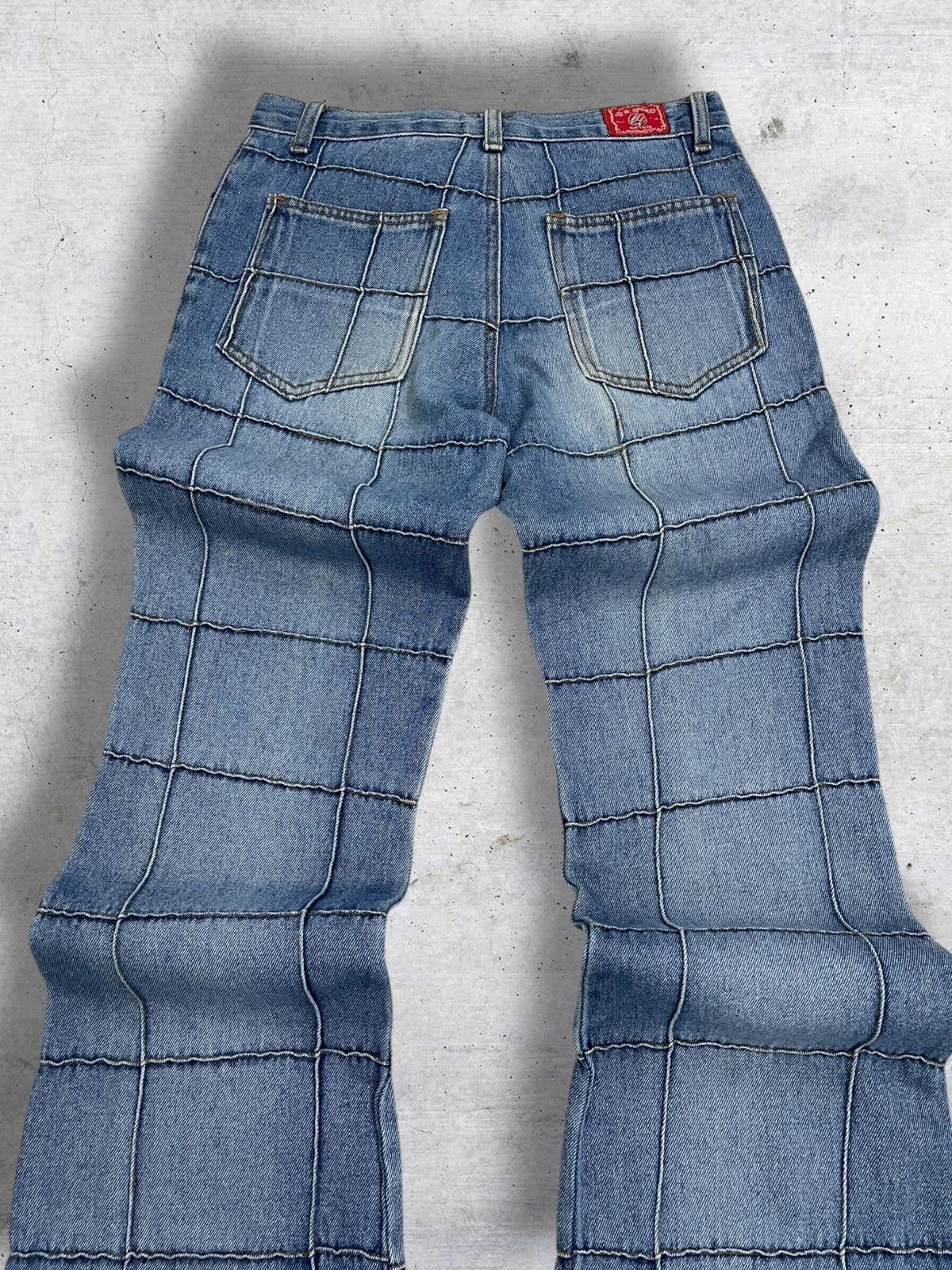 Japanese Brand VINTAGE NEW SPORTS USA 90S OG FLARED KINKY DISTRESSED DENIM Size US 27 - 12 Thumbnail