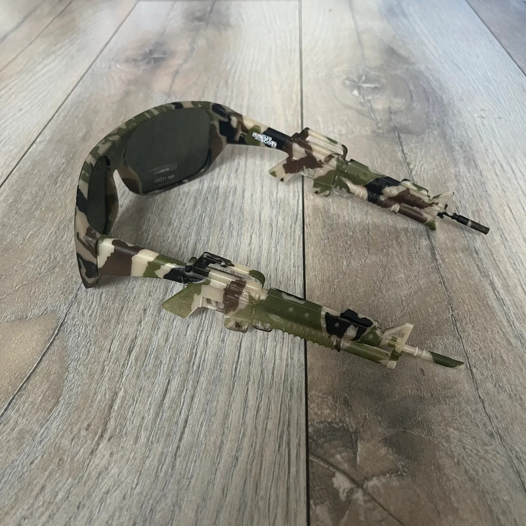 Jeremy Scott x Linda Farrow SS2013 Green Camo M16 Sunglasses