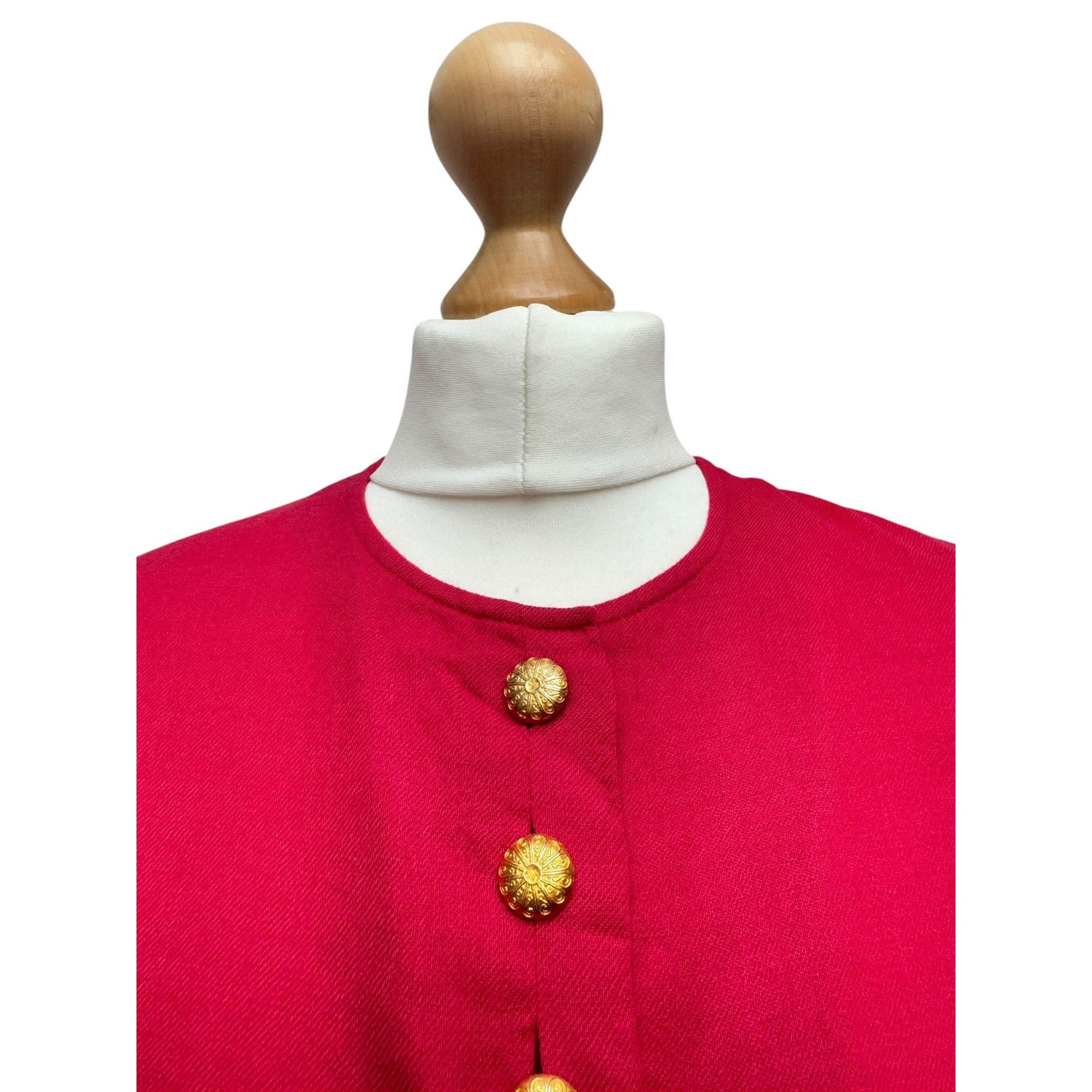 Yves Saint Laurent Vintage Pink Wool Cardigan with Gold Buttons Size M / US 6-8 / IT 42-44 - 3 Thumbnail