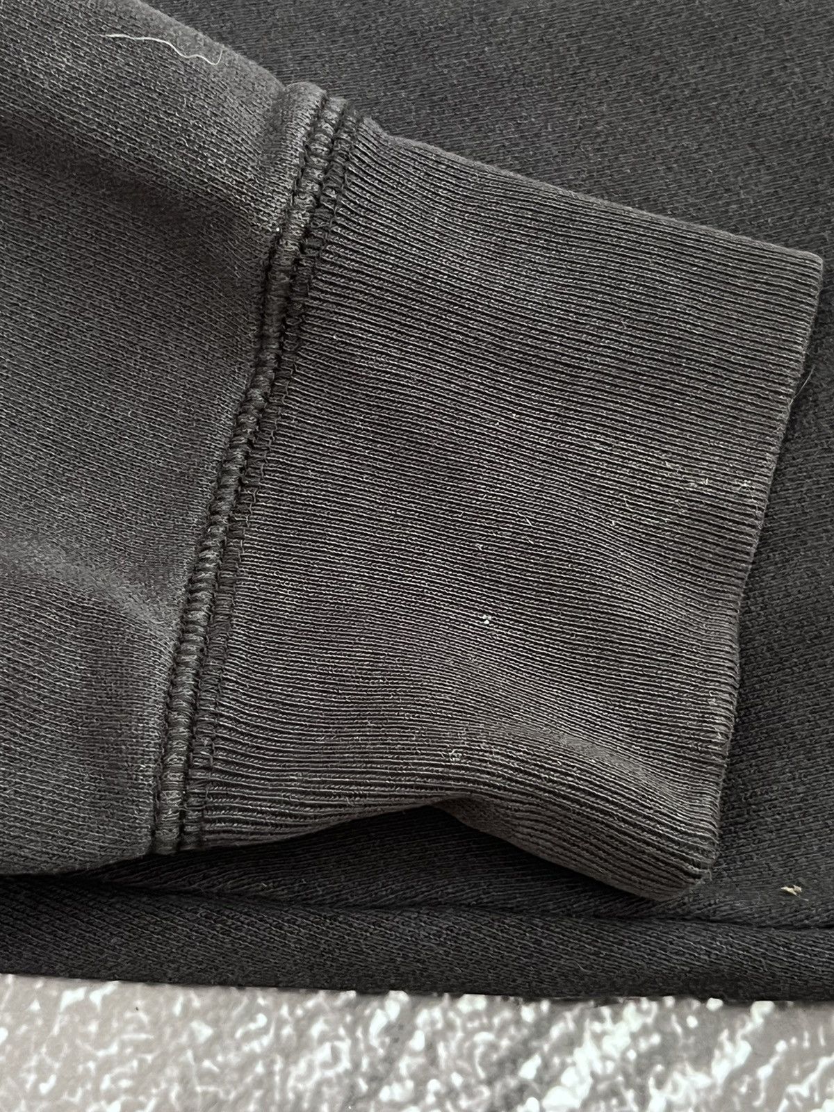 Uniqlo UNIQLO VERDY GETA MOVE ON FADED BLACK HOODIE Size US M / EU 48-50 / 2 - 8 Thumbnail