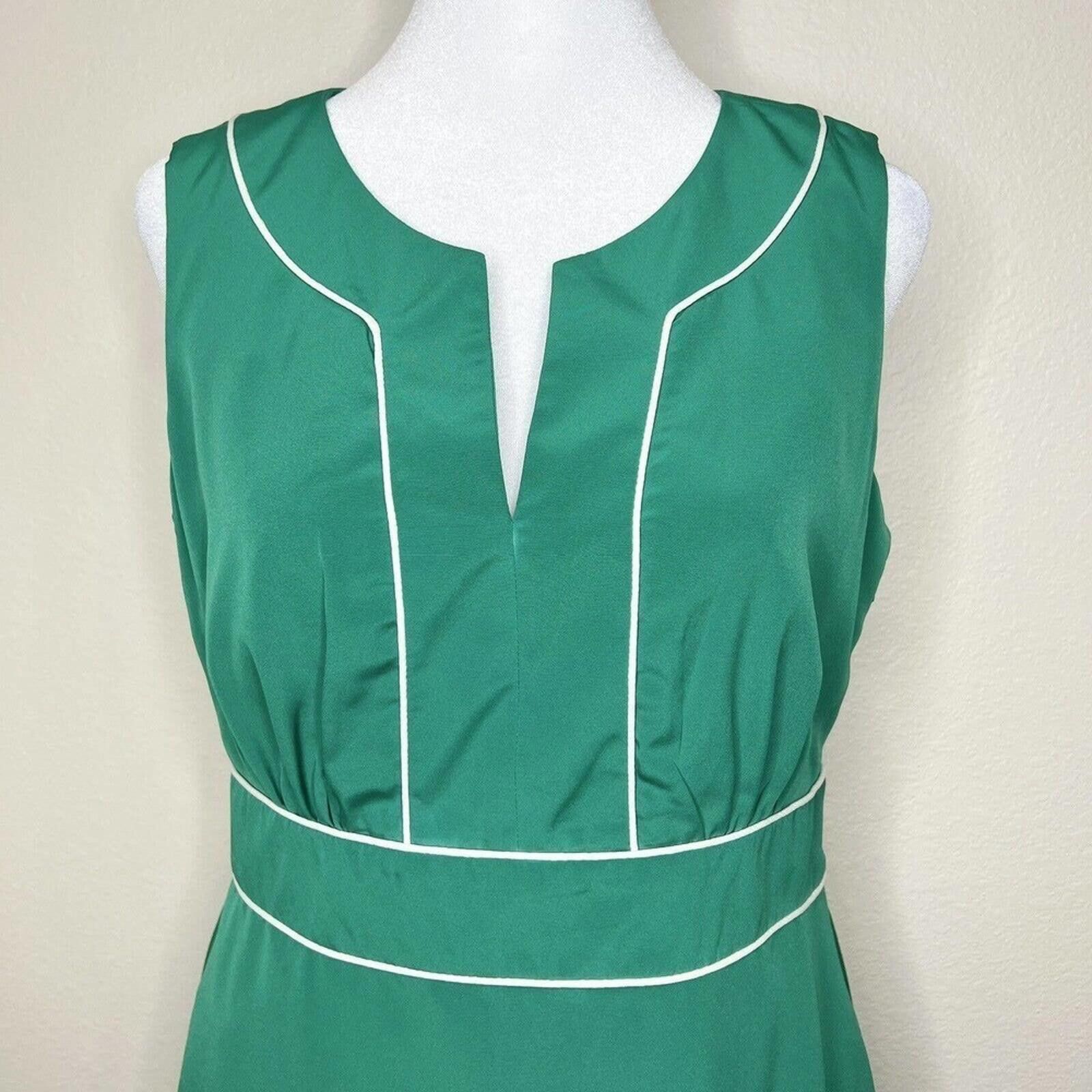 Banana Republic Banana Republic Cadmium Green Sleeveless V-Neck Sheath Dress Size S / US 4 / IT 40 - 3 Thumbnail
