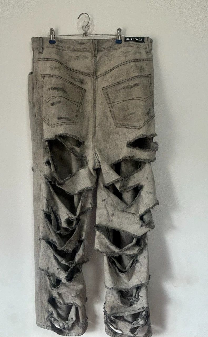 Balenciaga Balenciaga size L Super Destrop Rip Super Destrop Jeans Wo Size US 27 - 2 Thumbnail