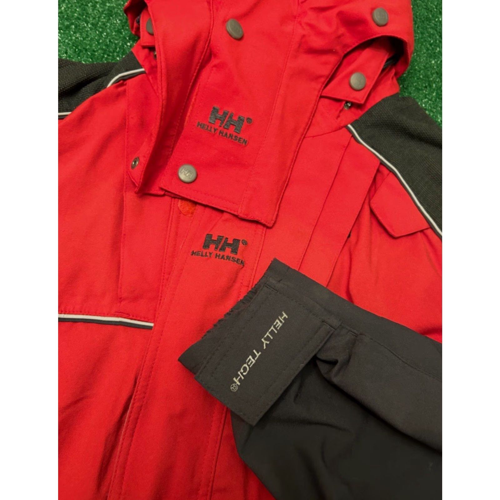 Helly Hansen VINTAGE Helly Tech Red Mens Jacket Outdoor Ski Wind Coat L Men Red Helly Hansen Outdoor Ski Wind Coat Mens L Size US L / EU 52-54 / 3 - 2 Thumbnail