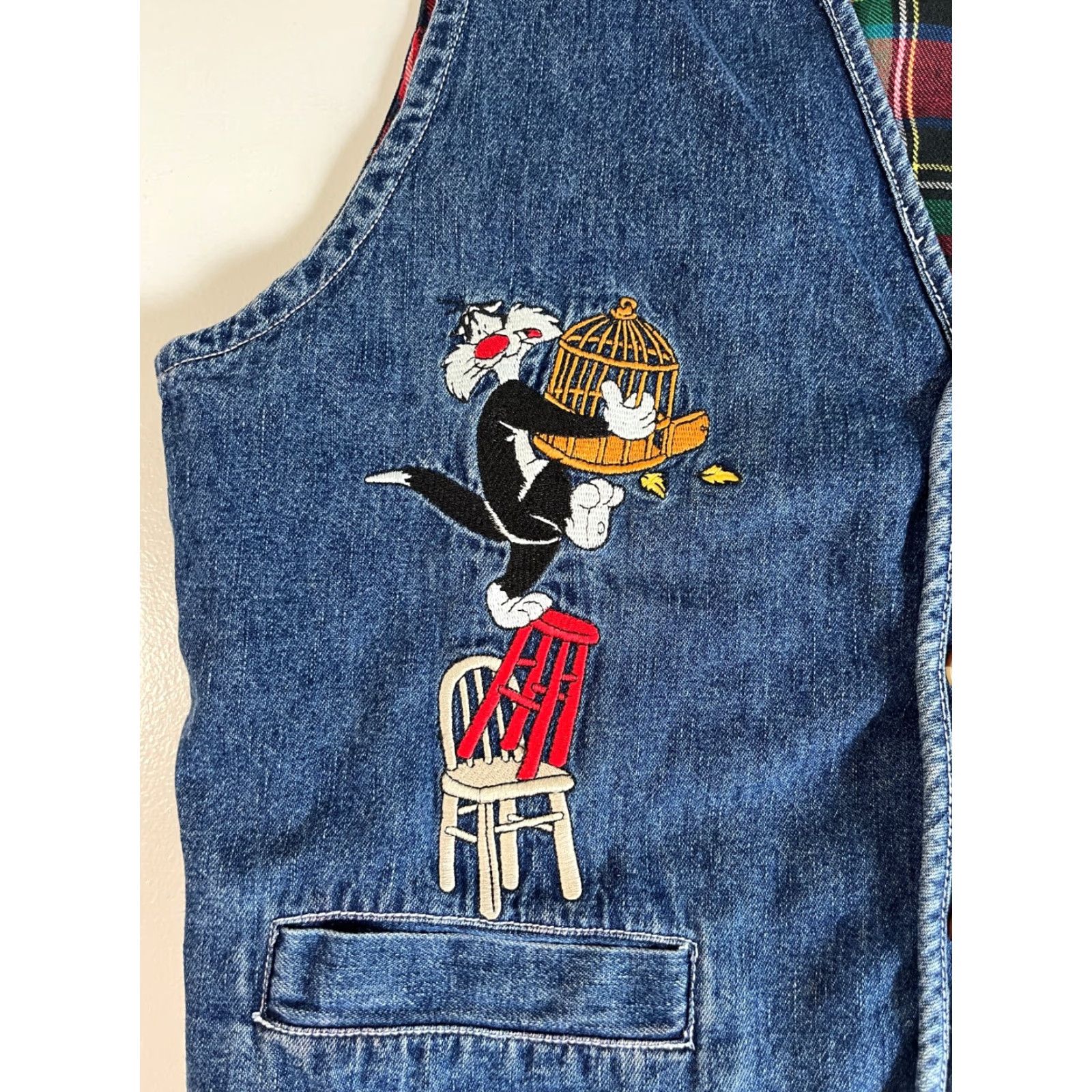 Vintage VINTAGE Women's Denim Vest Sylvester and Tweety Warner Bros. Waistcoat 90s Button Front Embroidered Pockets Lined Blue Size M Size M / US 6-8 / IT 42-44 - 7 Thumbnail