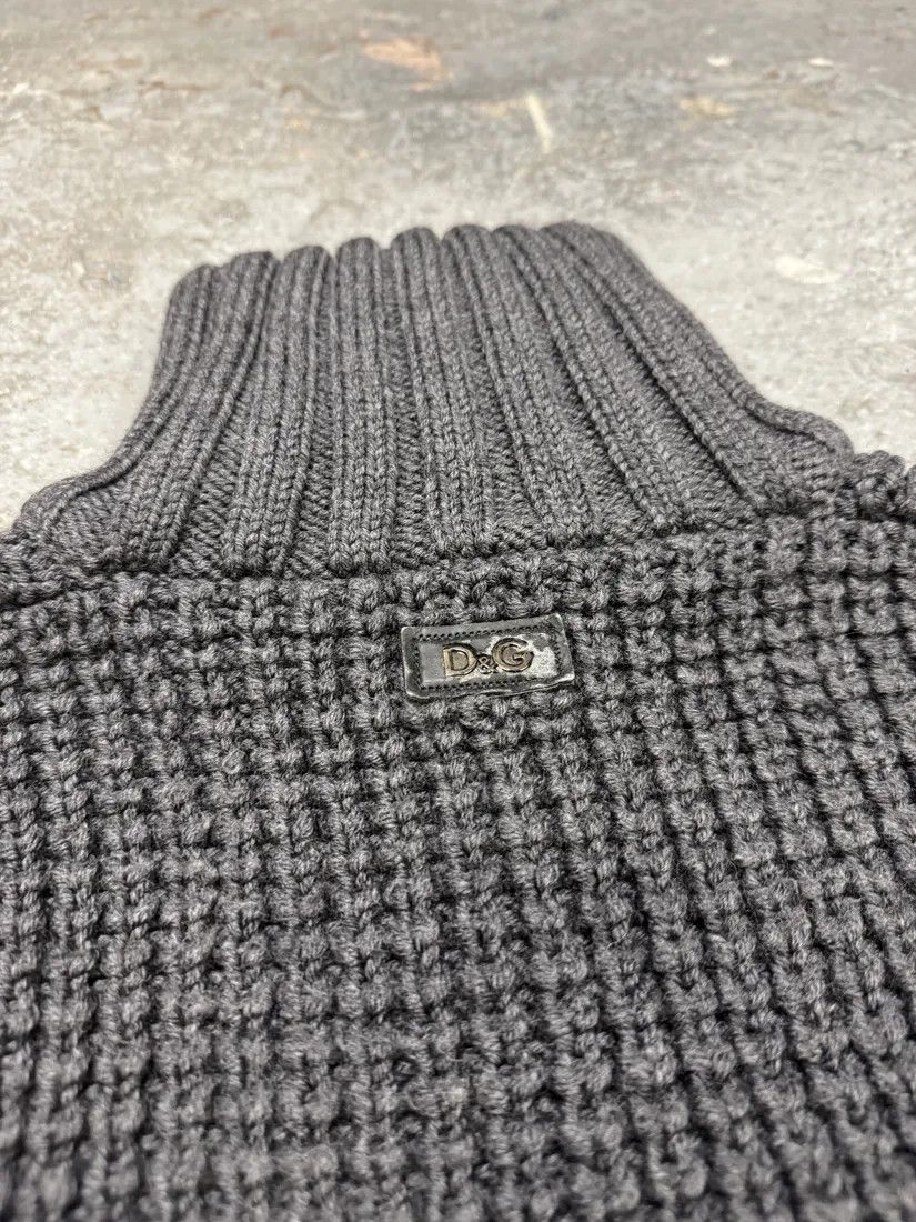 Dolce & Gabbana × Vintage 2000s Dolce & Gabbana Quilted Wool Buttoned Sweater Size US M / EU 48-50 / 2 - 11 Thumbnail