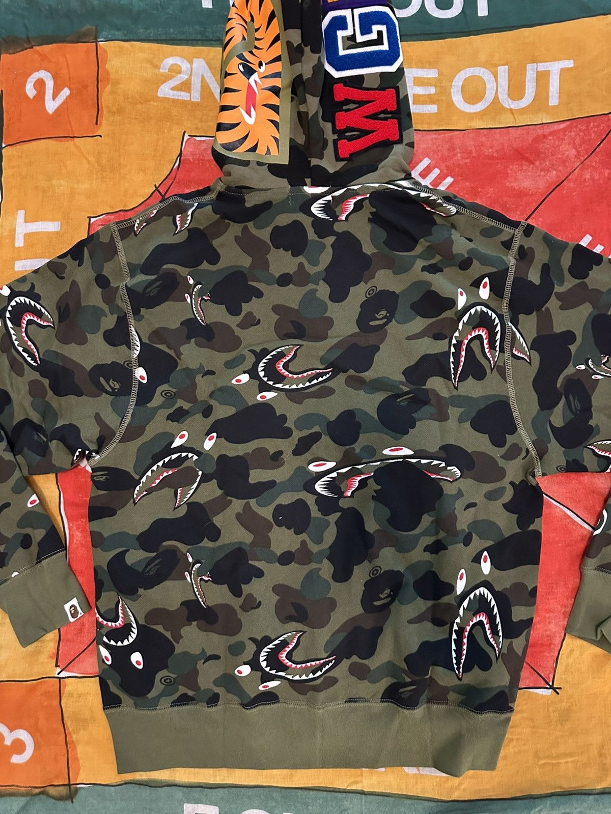 Bape A Bathing Ape 1st camo green tiger shark full zip hoodie Size US L / EU 52-54 / 3 - 3 Thumbnail