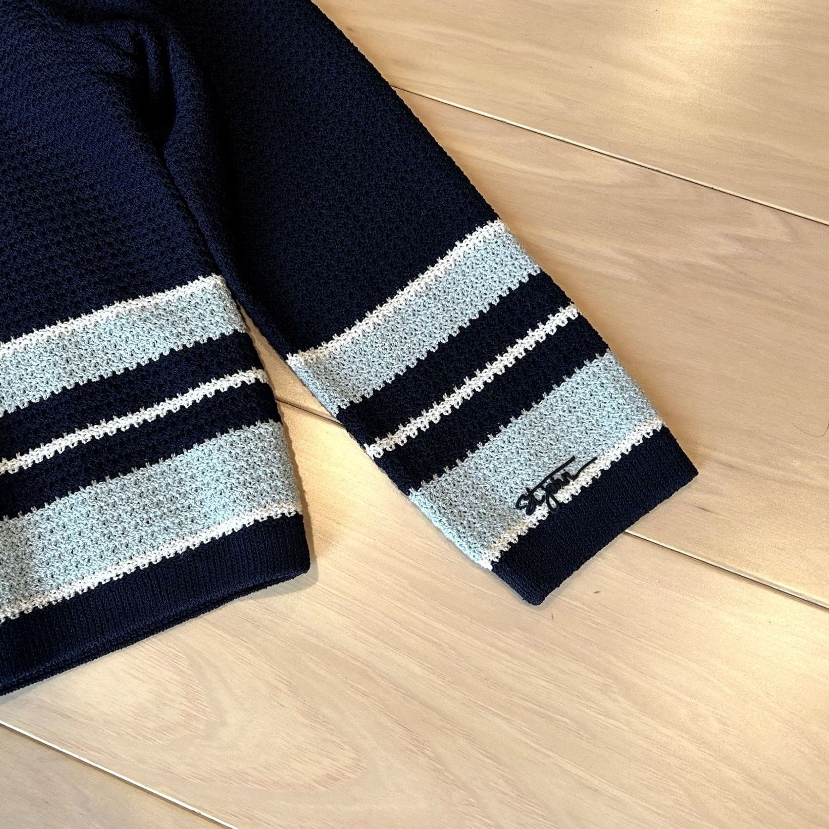 St. John St. John Sport 2Pc Knit Cardigan & Shirt Set Women’s Small Cardigan & knit shirt Navy Blue Solid Santana Knit V-Neck Button 2 Piece Women Mens Womens Size S / US 4 / IT 40 - 2 Thumbnail