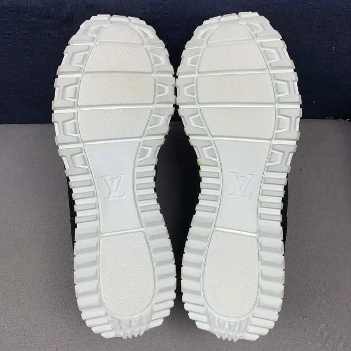 Other Louis Vuitton Gold and Black Casual Sneakers -2508 Size US 8 / EU 41 - 3 Thumbnail