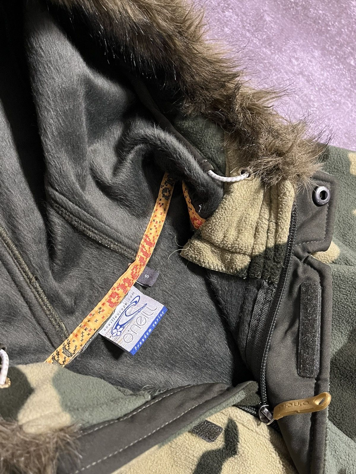 Japanese Brand 00s lgb if six was nine style camo bomber faux fur jacket Size S / US 4 / IT 40 - 4 Thumbnail