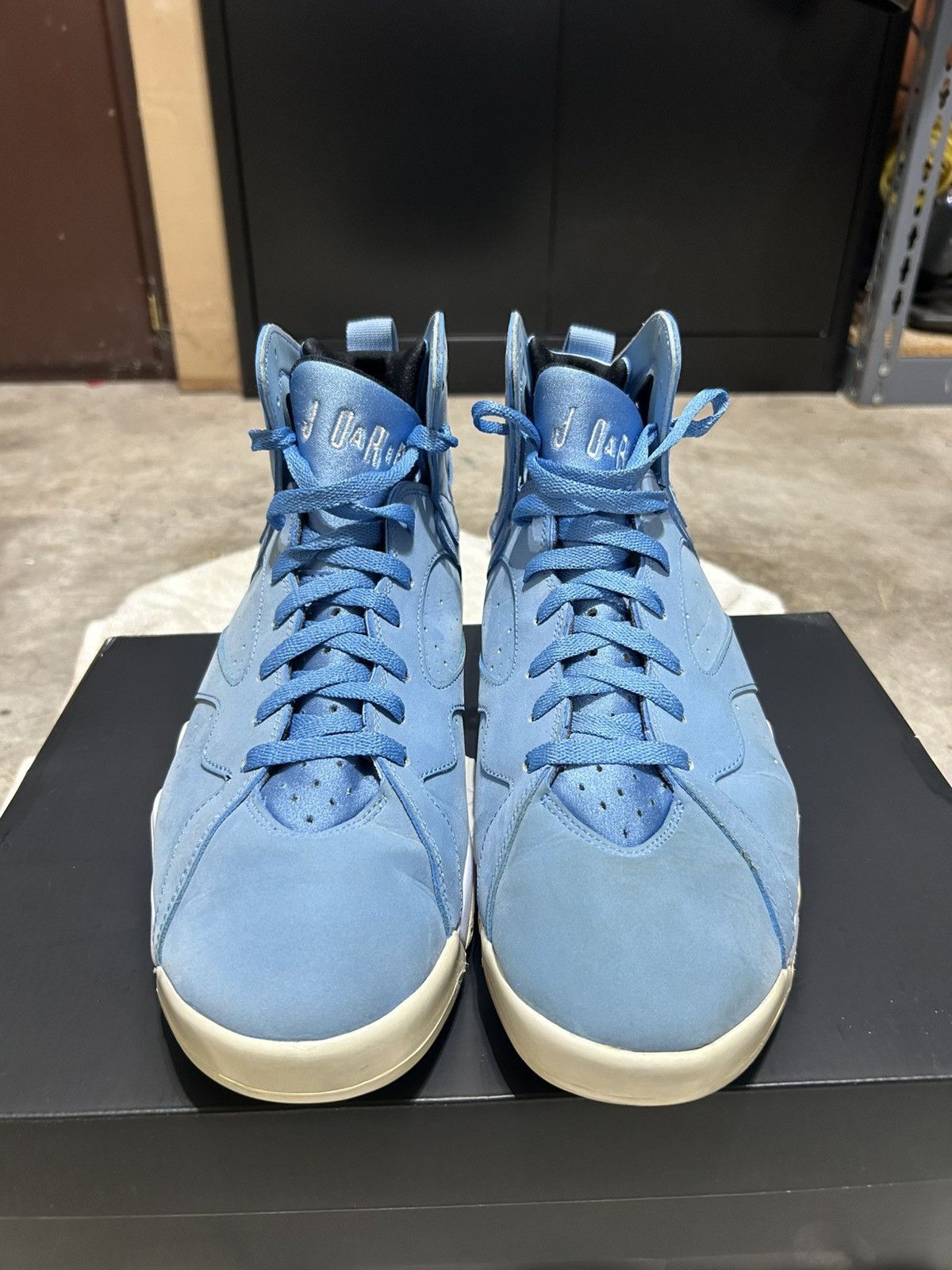Jordan Retro 7 “Pantone