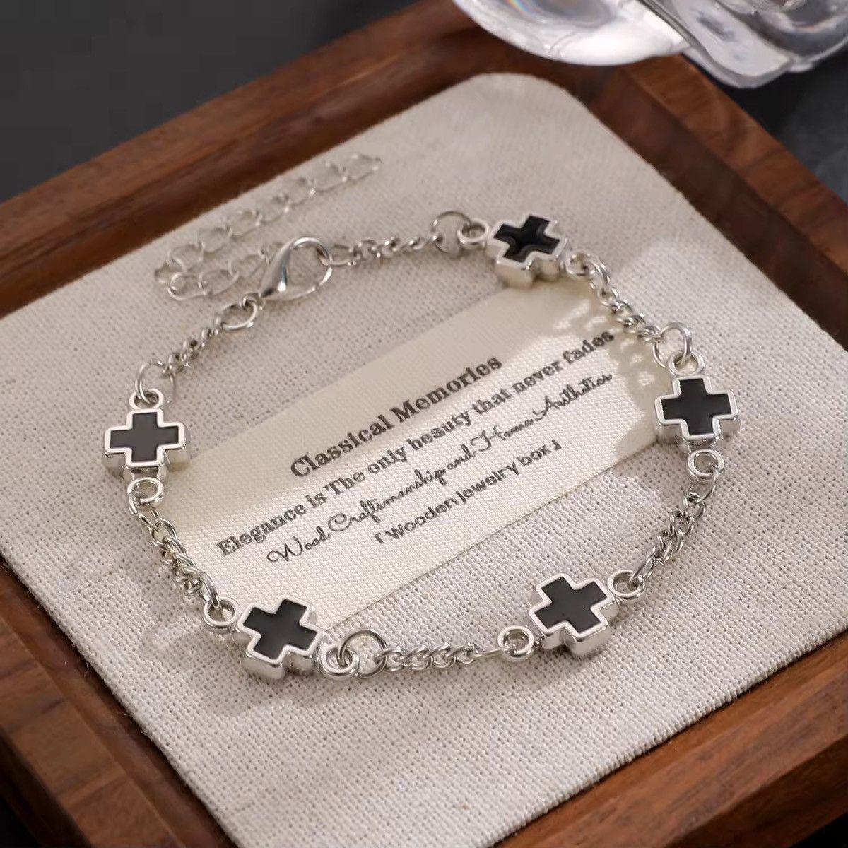 Jewelry Cross Bracelet Size ONE SIZE - 1 Thumbnail