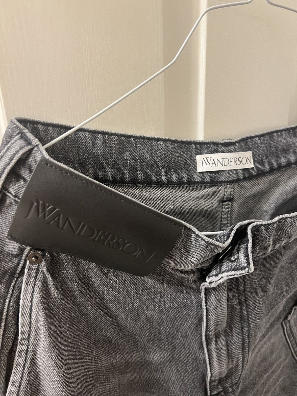 JW Anderson JW Anderson Twisted Jeans Grey 30 (fits 34+) Size US 30 / EU 46 - 4 Thumbnail