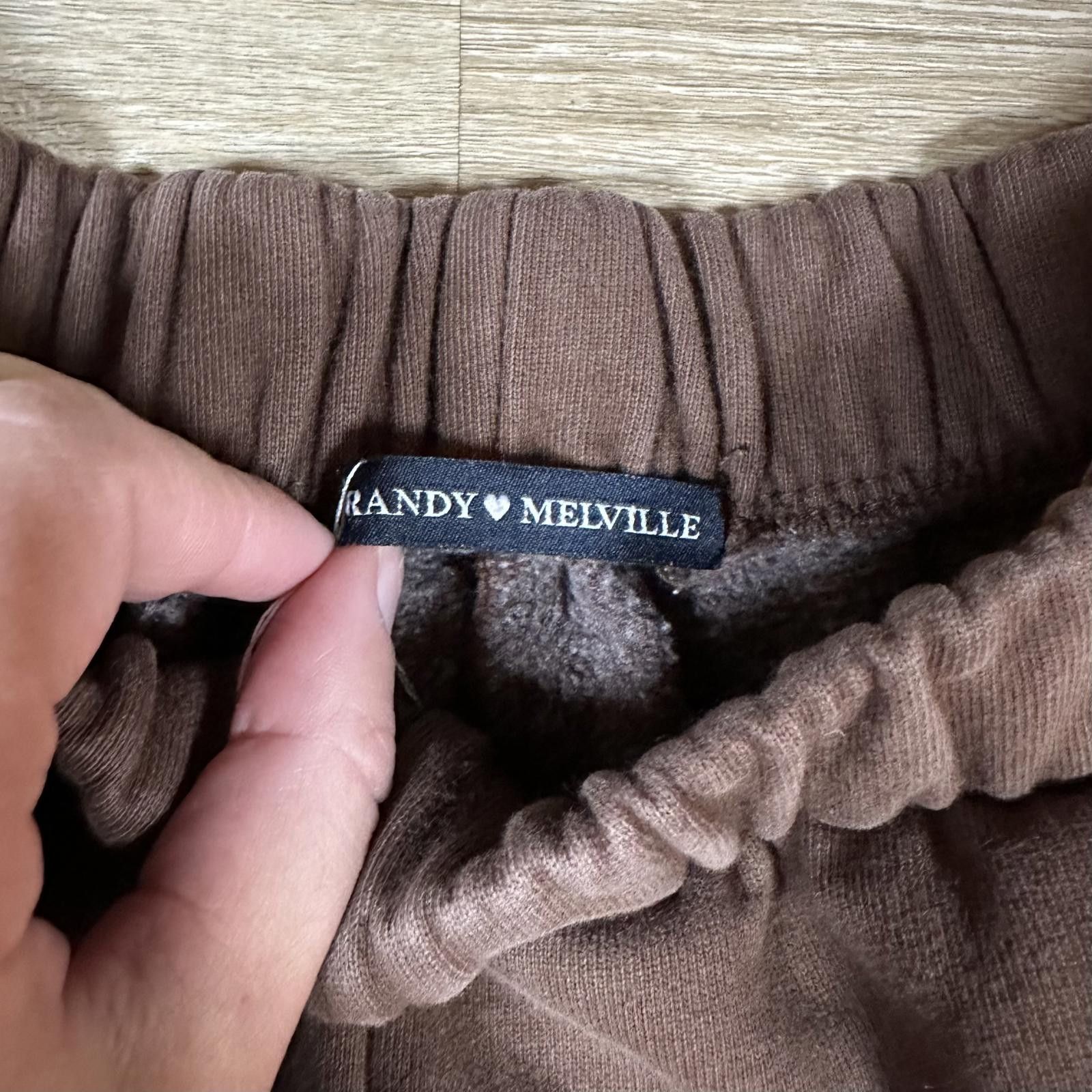 Other Brandy Melville Rosa Sweatpants Brown Size 30" / US 8 / IT 44 - 2 Thumbnail