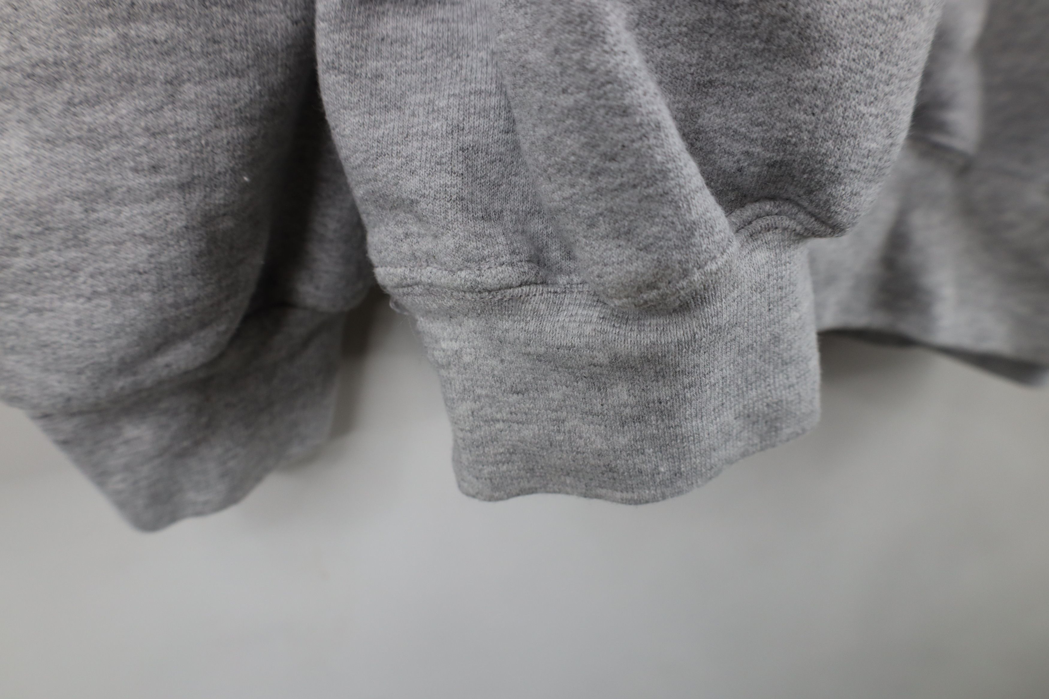 Vintage Vintage Care Service UnitedHealth Group Sweatshirt Gray Size US L / EU 52-54 / 3 - 8 Thumbnail