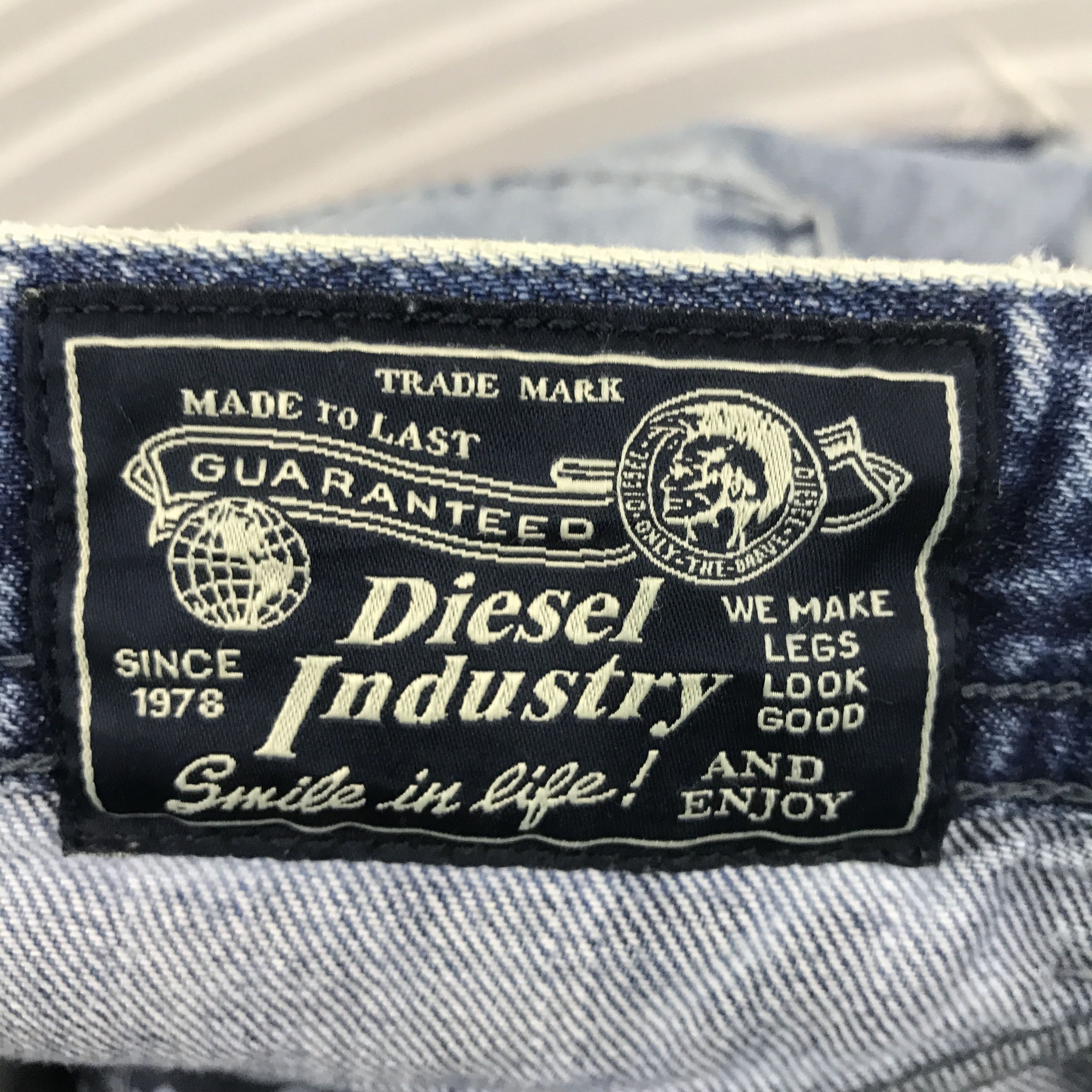 Diesel × Vintage Vintage Diesel industry denim shorts jeans Size US 30 / EU 46 - 12 Thumbnail