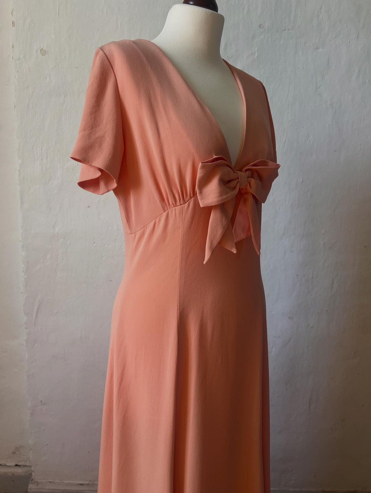 Moschino 1990s Franco Moschino Couture maxi dress gown peach silk Size S / US 4 / IT 40 - 8 Thumbnail