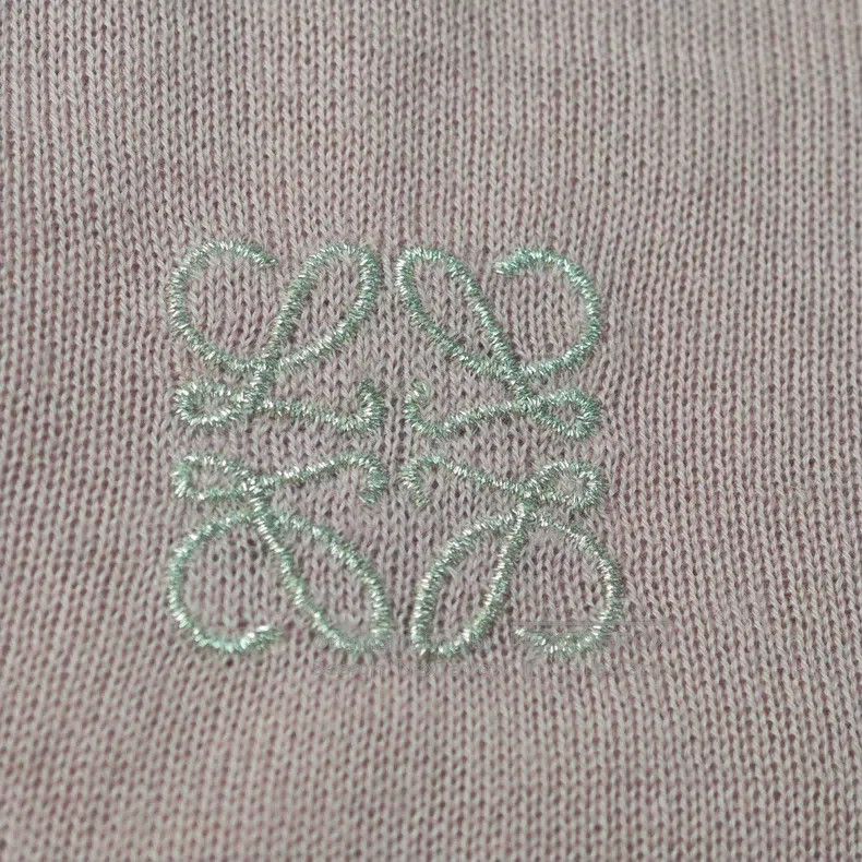 Loewe Loewe Pink silver thread embroidered logo cashmere sweater Size M / US 6-8 / IT 42-44 - 7 Thumbnail