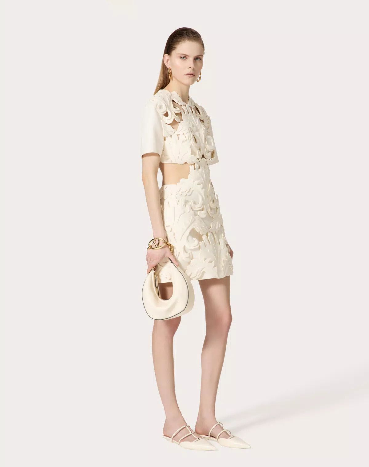 Valentino o1s1wg110525 Embroidered Crepe Couture Short Dress in White Size XS / US 0-2 / IT 36-38 - 3 Thumbnail