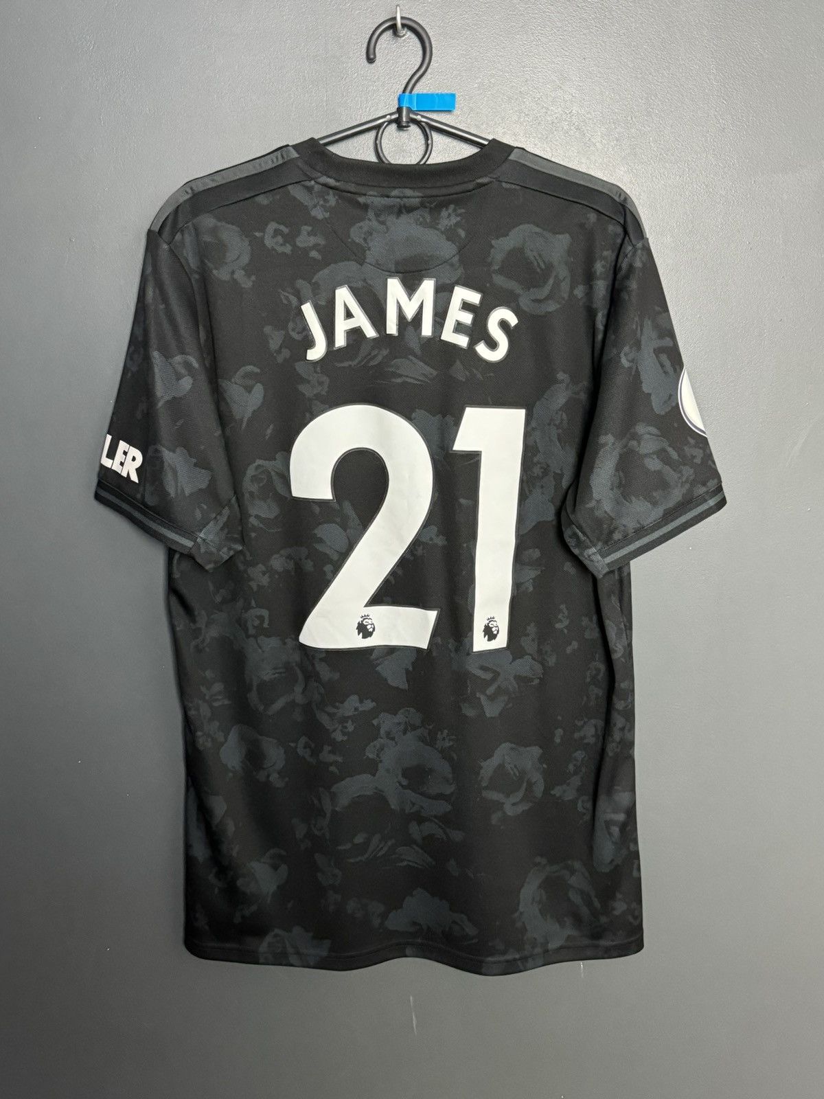 Adidas Manchester United 19/20 Third James Football Jersey Size US L / EU 52-54 / 3 - 1 Thumbnail