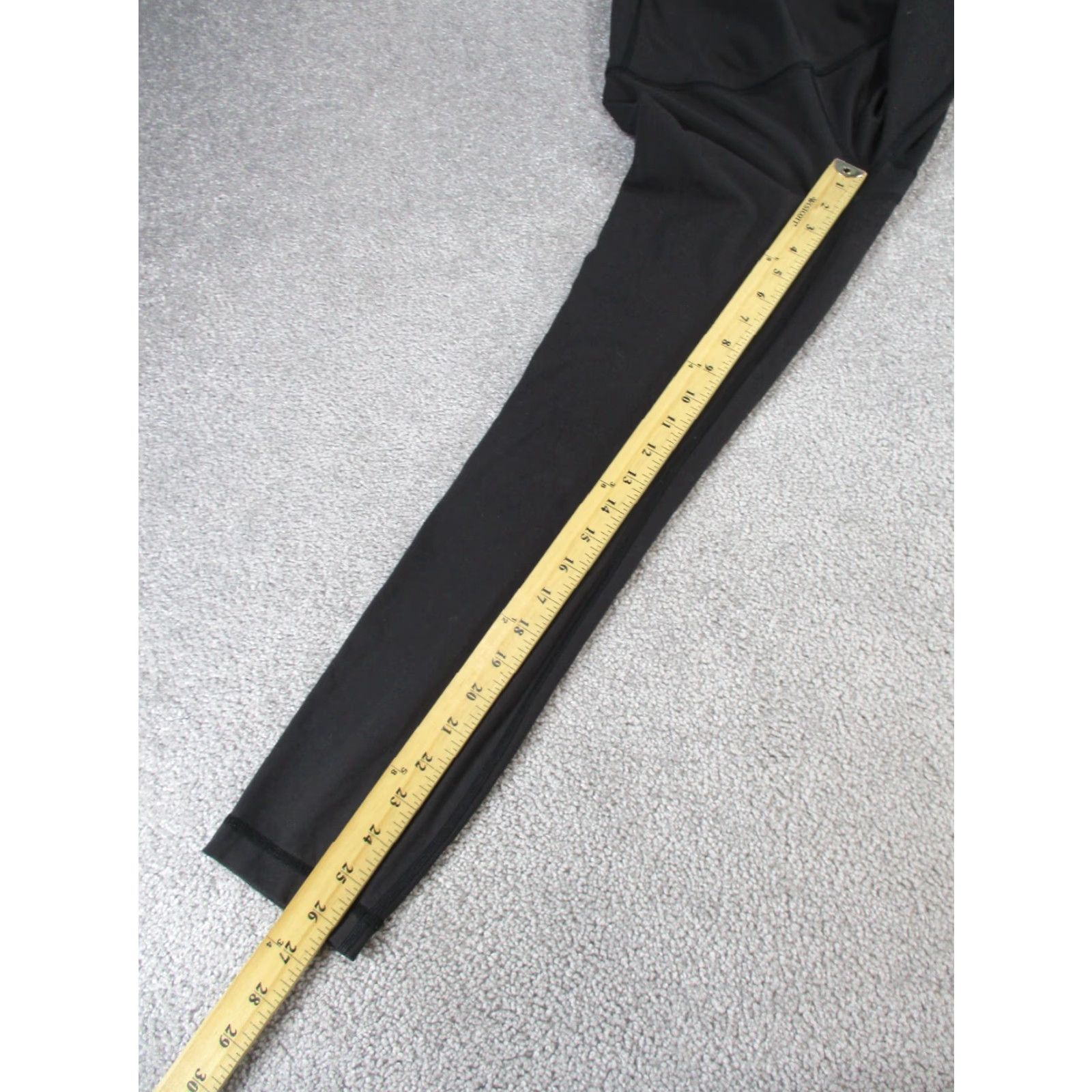 Lululemon Lululemon Leggings Womens 4 Black Stretch 26" Pilling Athletic Activewear Ankle Gym & Training Running Yoga Womens Size 27" / US 4 / IT 40 - 4 Thumbnail