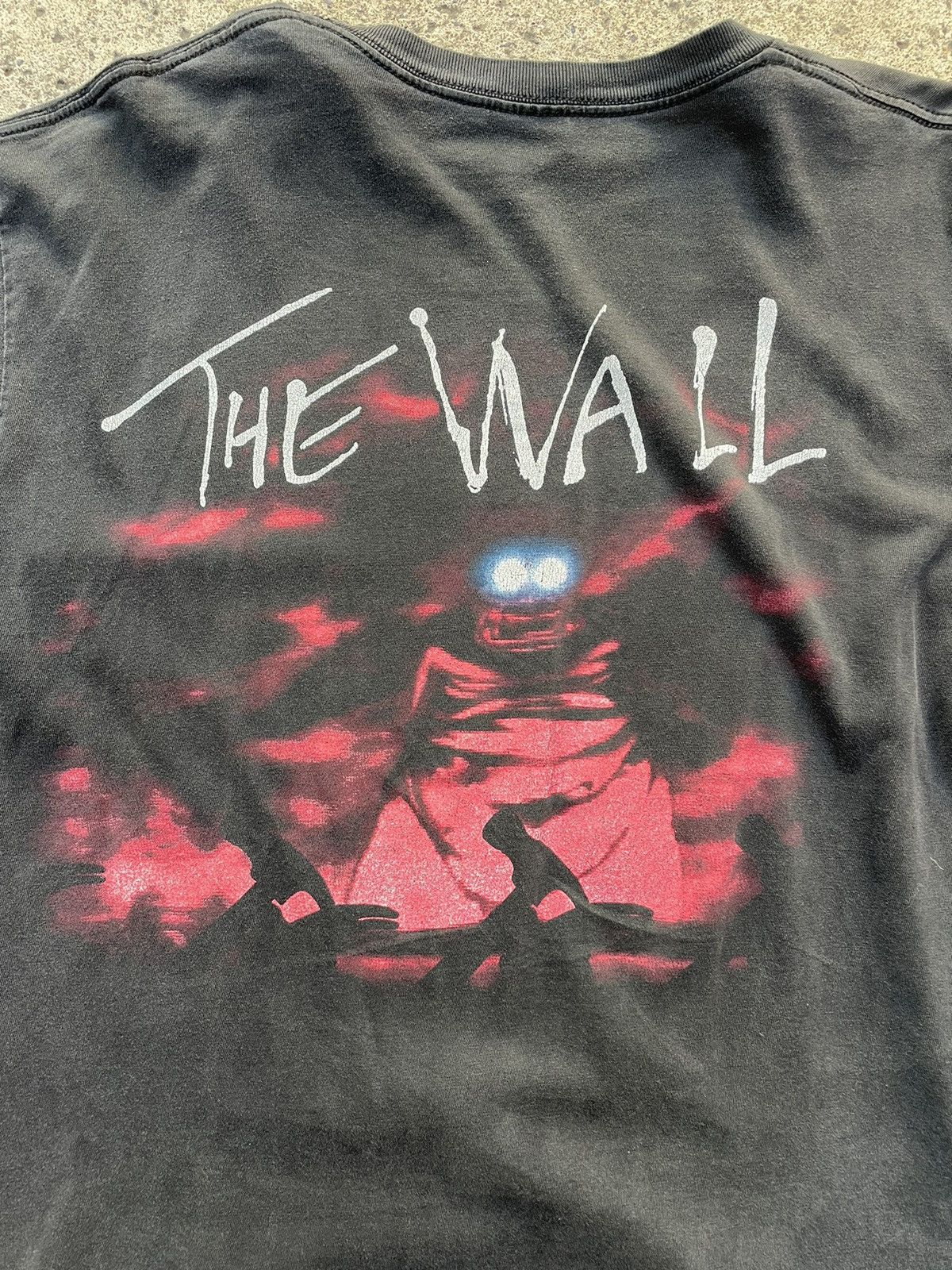 Vintage Pink Floyd’s the wall t shirt Size US L / EU 52-54 / 3 - 3 Thumbnail