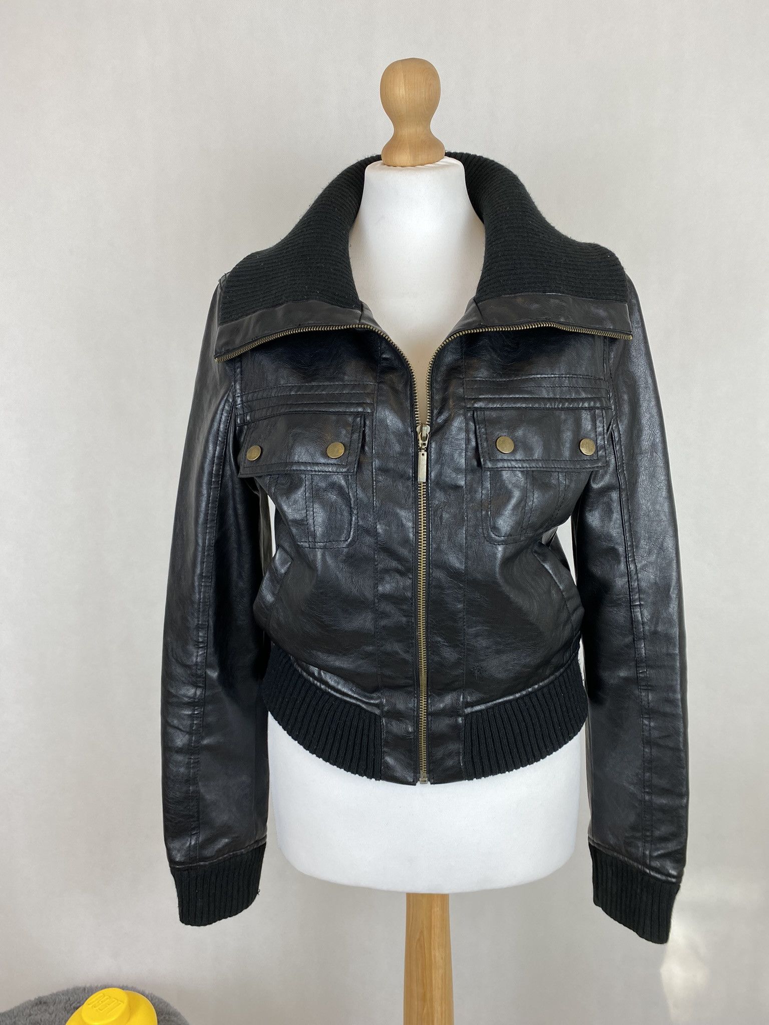 Vintage faux leather jacket big collar 2000s vibe Size L / US 10 / IT 46 - 4 Thumbnail