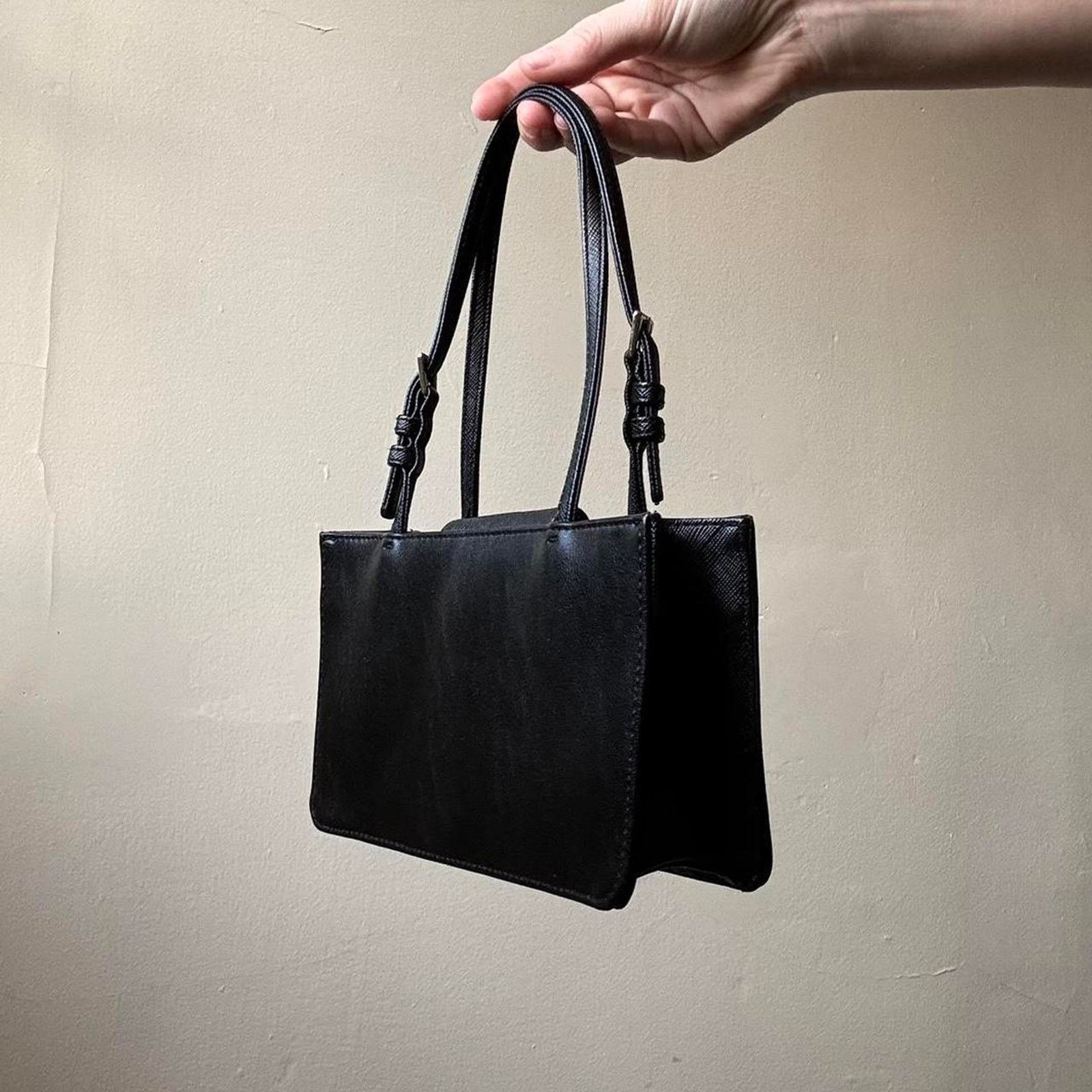 Vintage Vintage Liz Claiborne Faux Leather Micro Mini Handbag Purse Size ONE SIZE - 3 Thumbnail