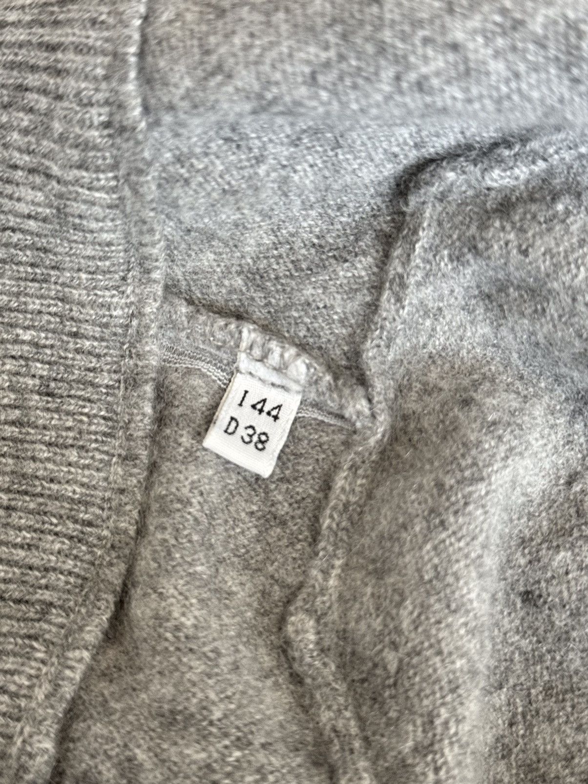 Blumarine Cashmere sweater by Blumarine with a large collar Size S / US 4 / IT 40 - 6 Thumbnail