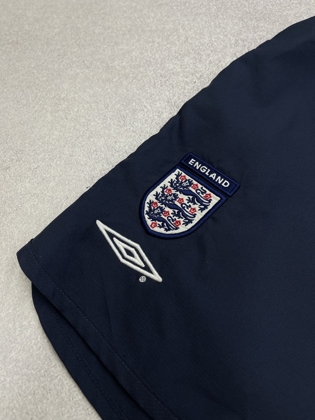 Umbro Vintage Umbro England Navy Soccer Shorts Y2K Football Club Size US 34 / EU 50 - 4 Thumbnail