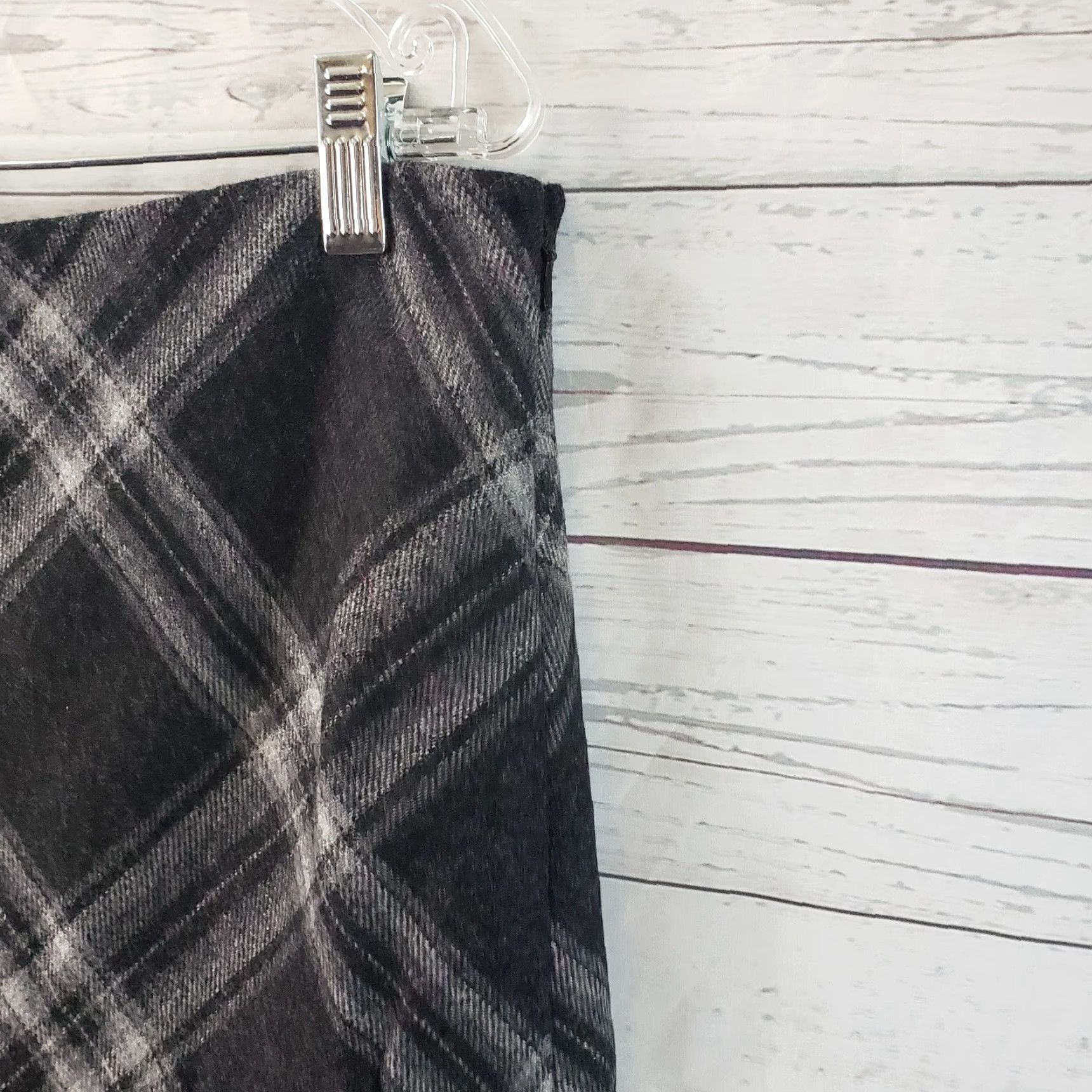 Eddie Bauer Eddie Bauer Skirt Womens Sz 10 Gray Plaid Wool Blend Lined Side Zip Size 32" / US 10 / IT 46 - 2 Thumbnail