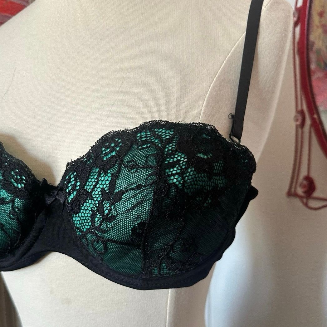 Forever 21 forever 21 lingerie teal and black lace bra Size ONE SIZE - 2 Thumbnail