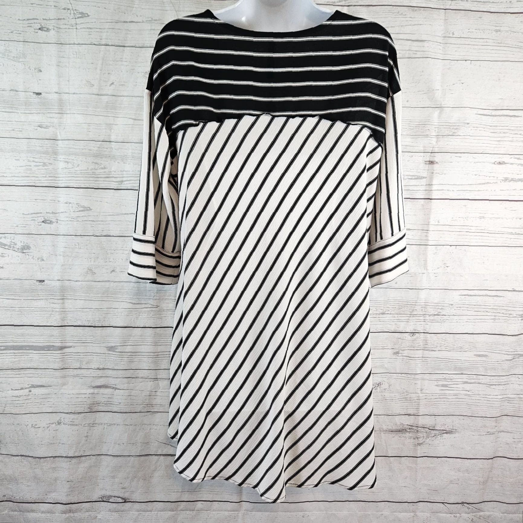 Vintage IC by Connie K Womens Tunic Blouse 3/4 Sleeve XS-Plus? (Please disregard) Size M / US 6-8 / IT 42-44 - 3 Thumbnail