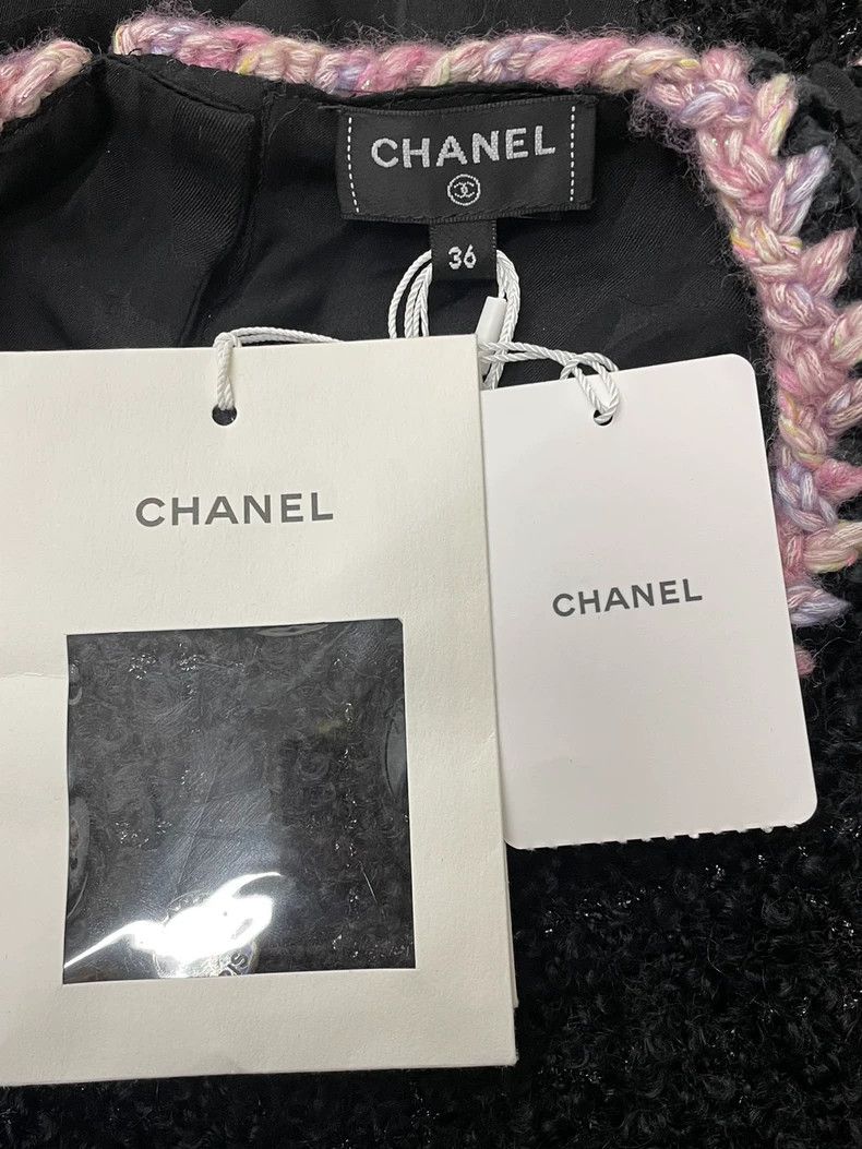 Chanel chanel Pink rolled-edged black tweed vest Size XS / US 0-2 / IT 36-38 - 3 Thumbnail