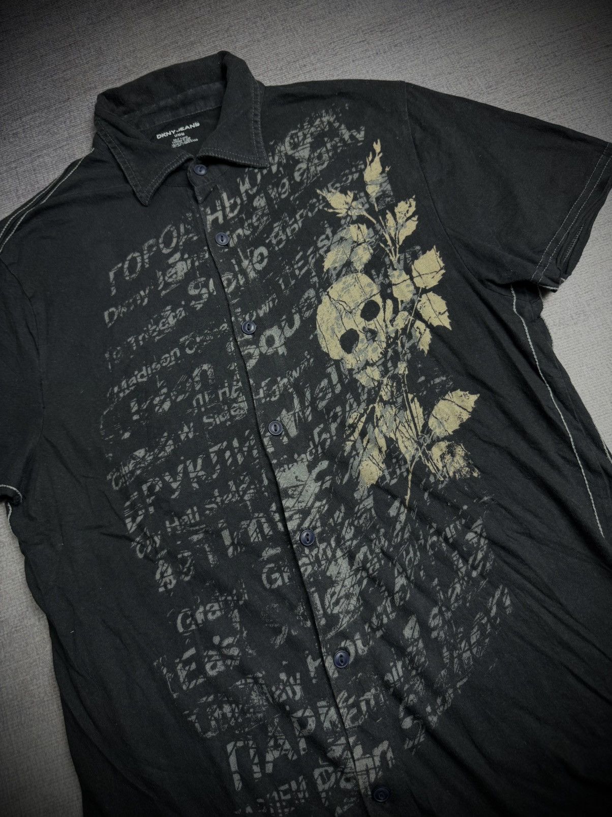 Le Grande Bleu (L.G.B.) DKNY JEANS SKULL ART IFSIX TSHIRT Size US M / EU 48-50 / 2 - 2 Thumbnail