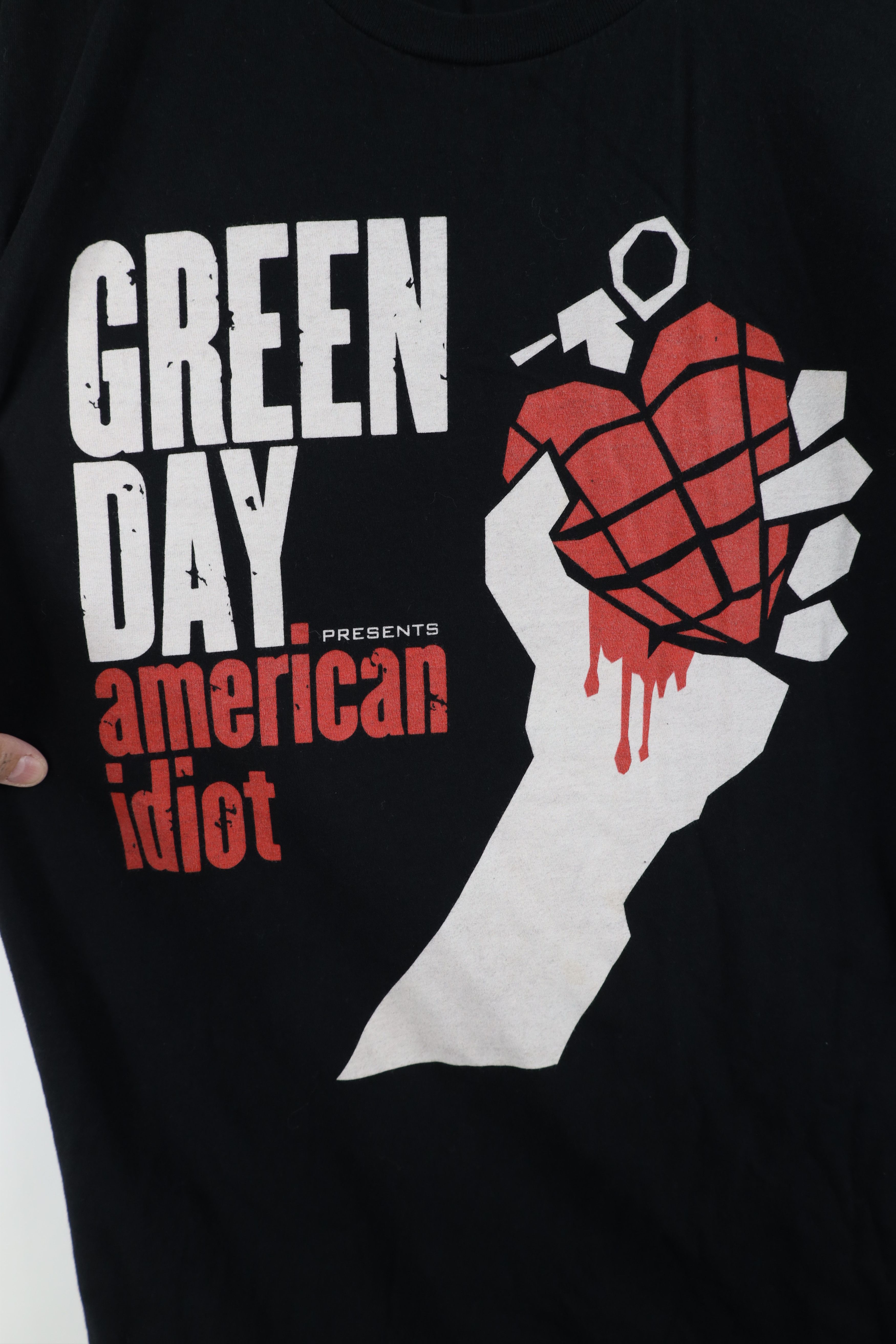 Vintage Vintage Y2K 2004 Idiot Green Day Band Short Sleeve T-Shirt Size US L / EU 52-54 / 3 - 4 Thumbnail